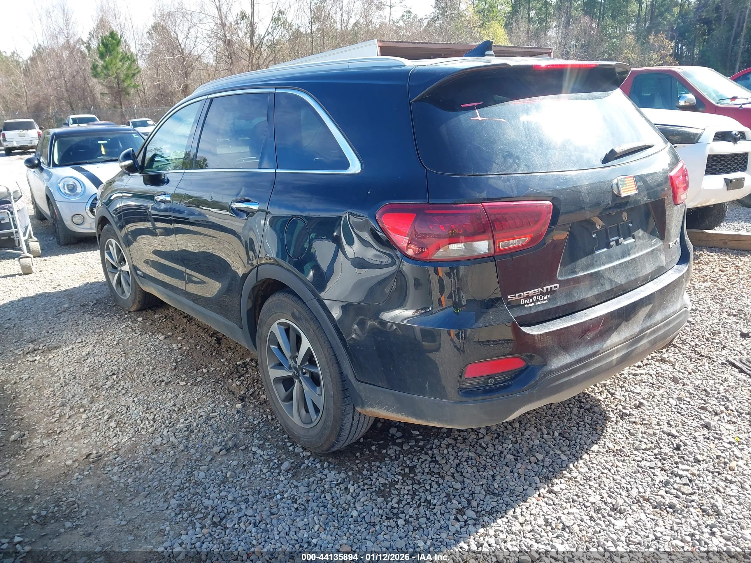 KIA SORENTO image 3