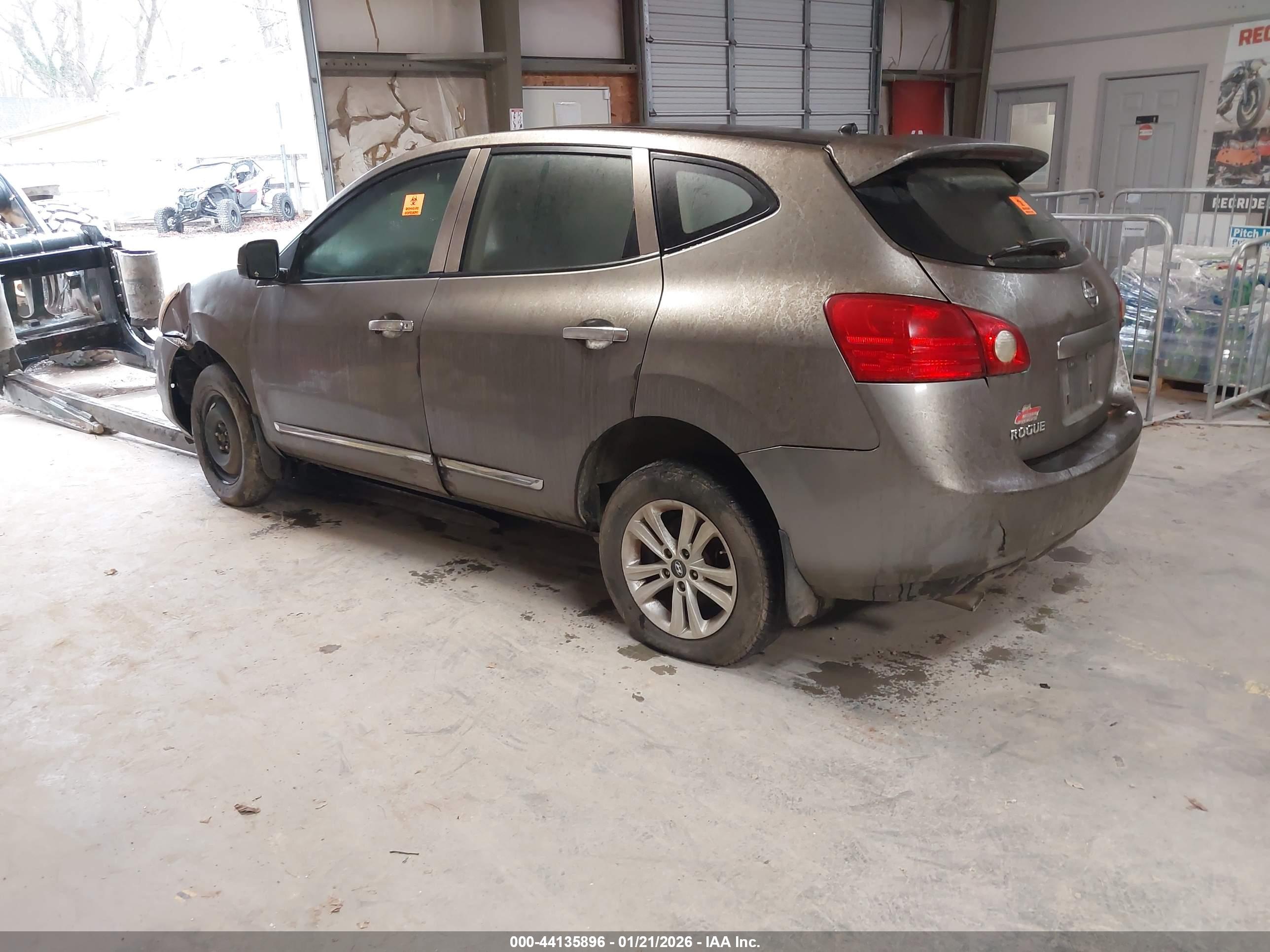 NISSAN ROGUE image 3