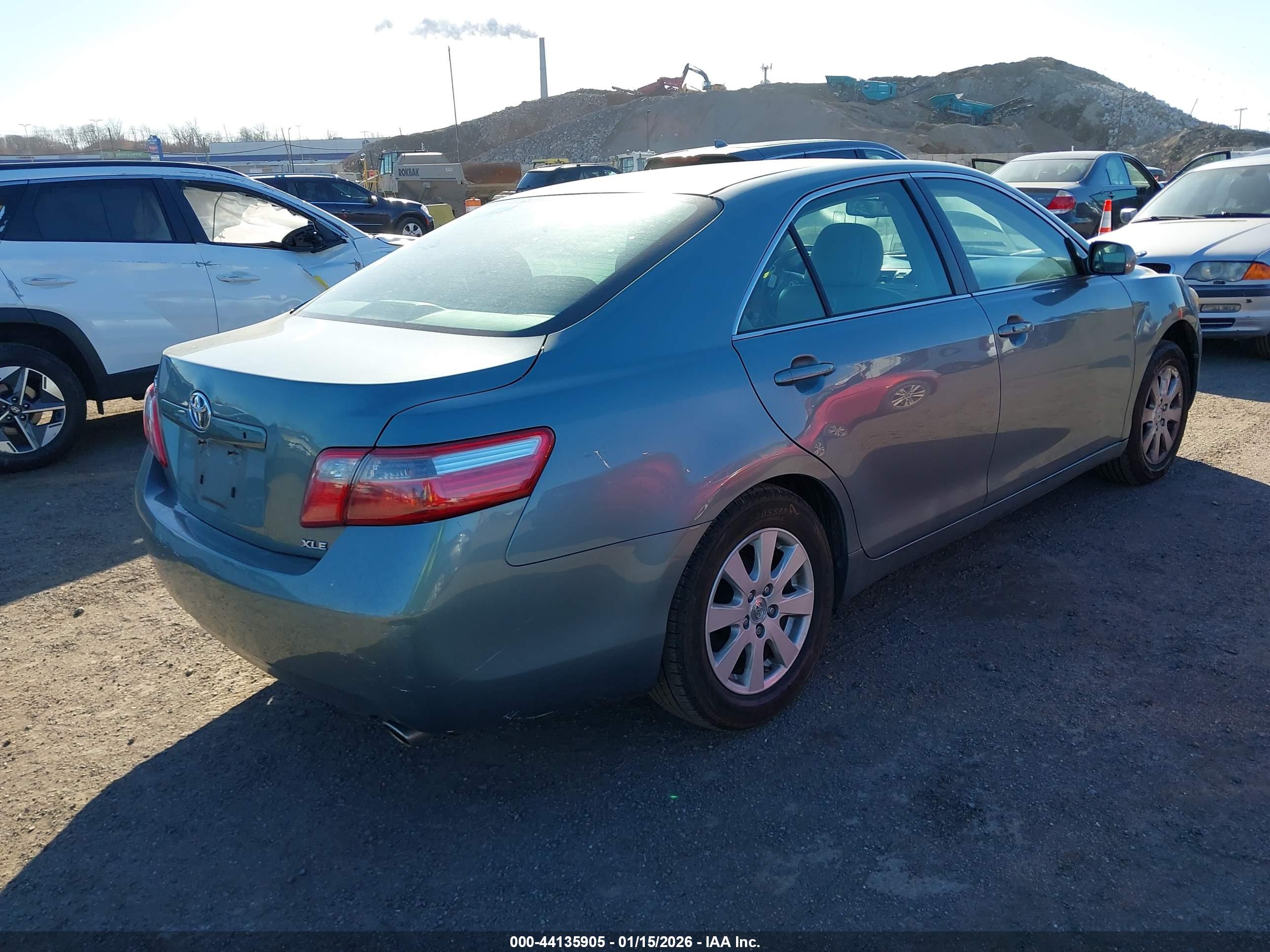 TOYOTA CAMRY image 4