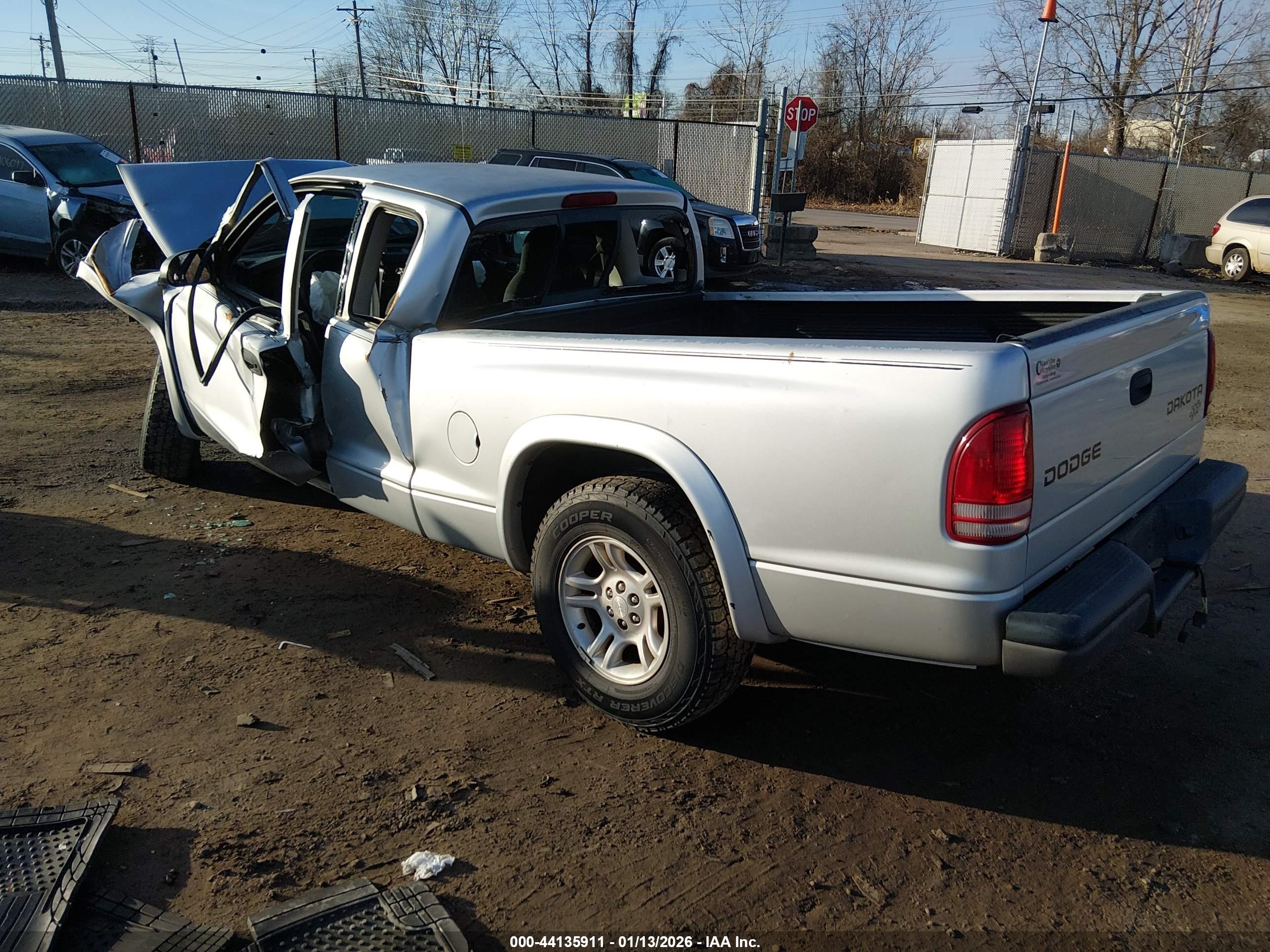 DODGE DAKOTA image 3