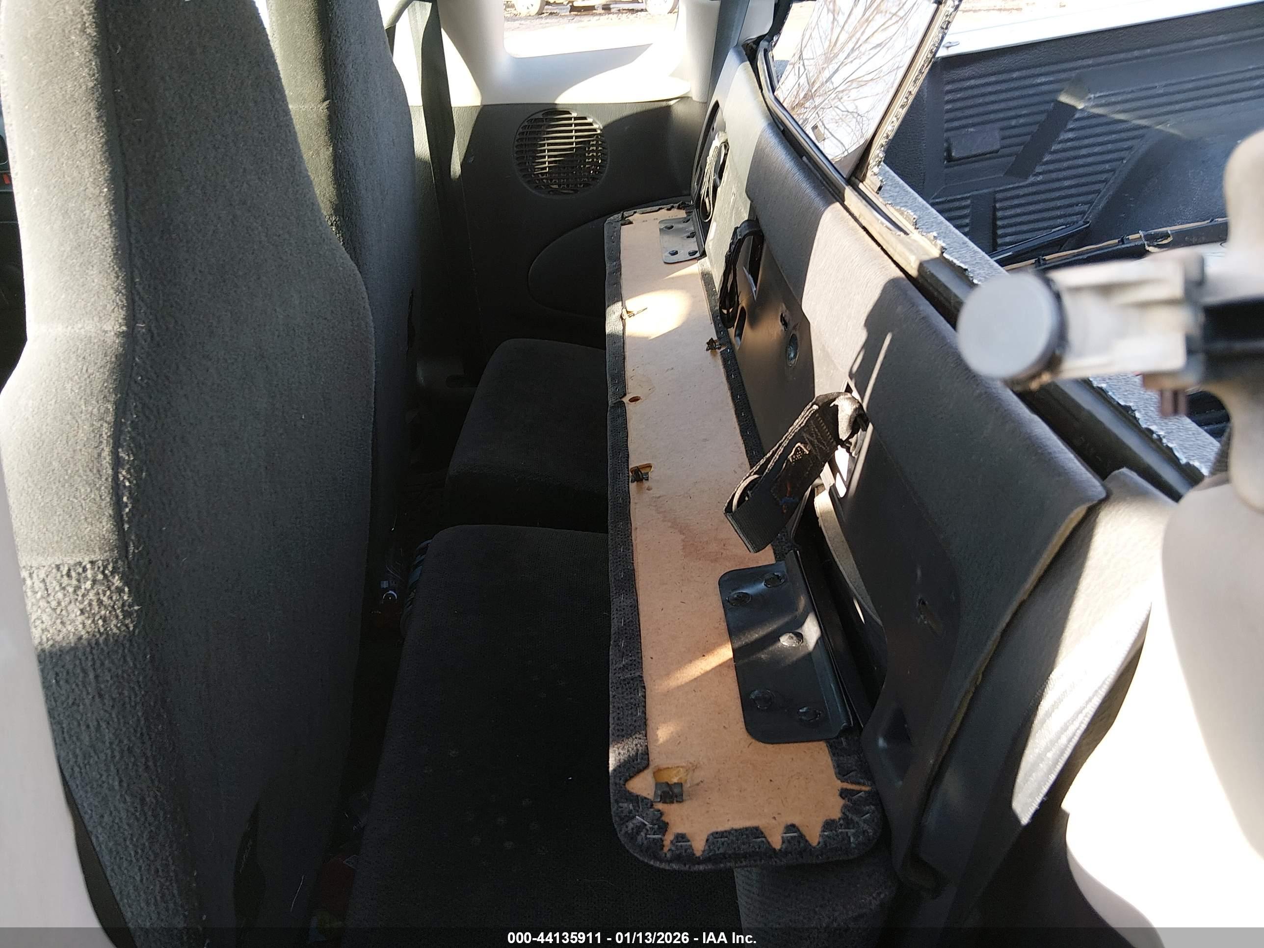DODGE DAKOTA image 8