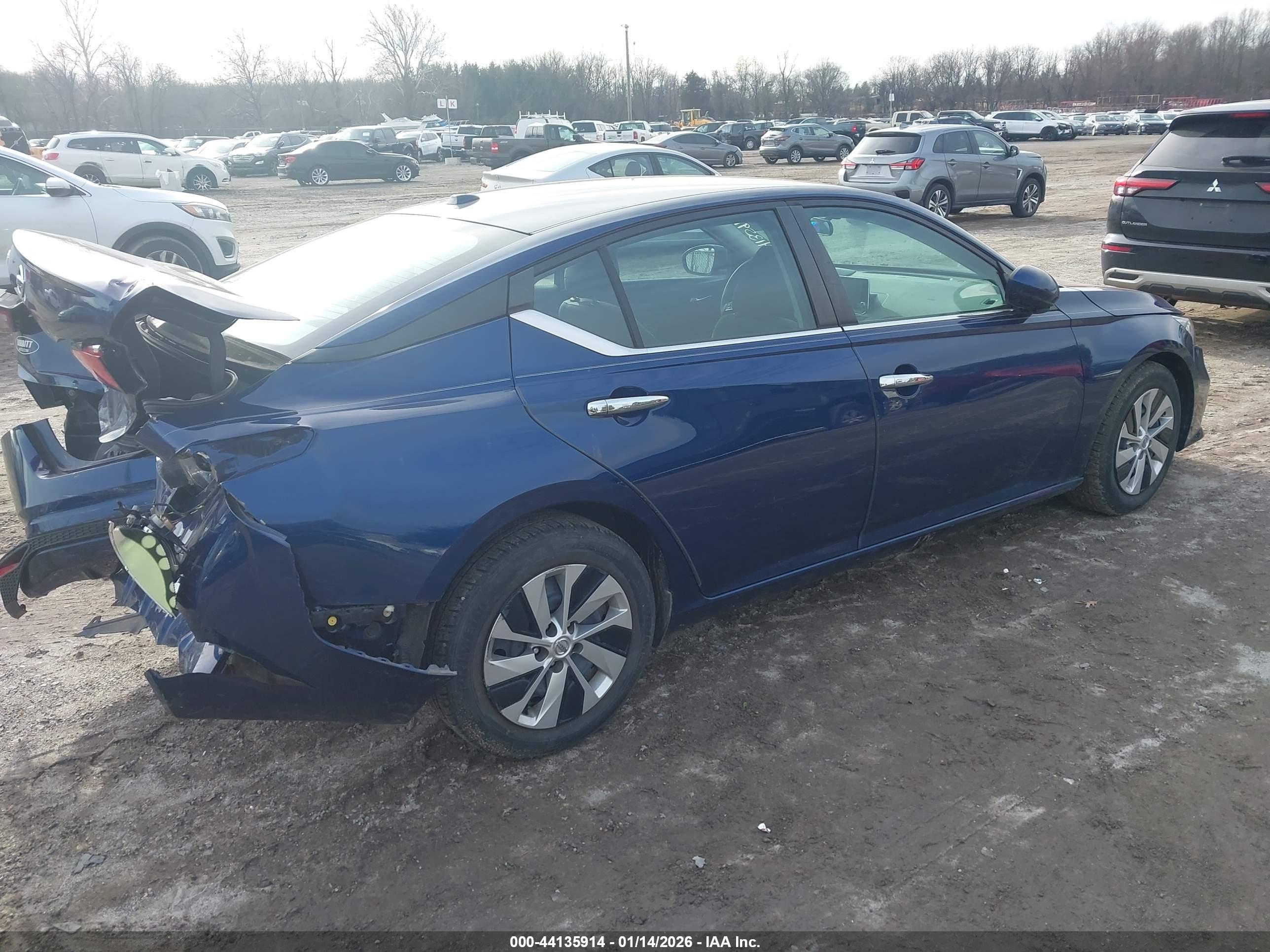 NISSAN ALTIMA image 4