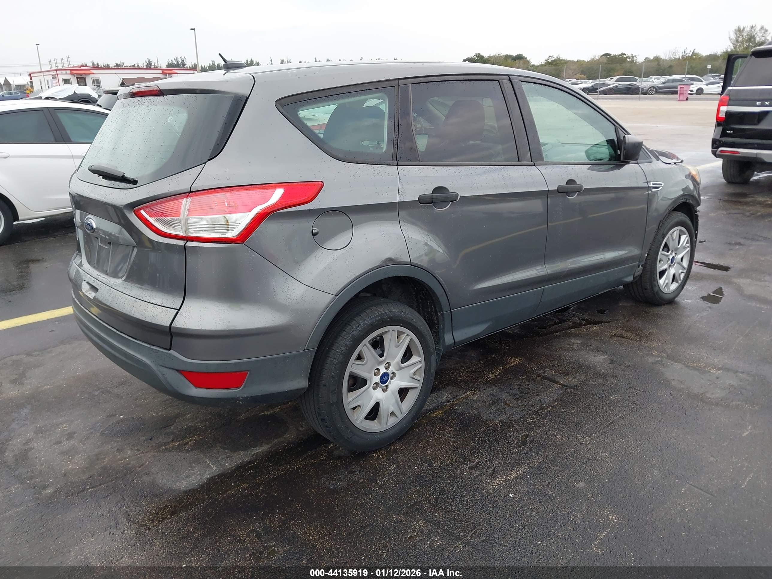 FORD ESCAPE image 4