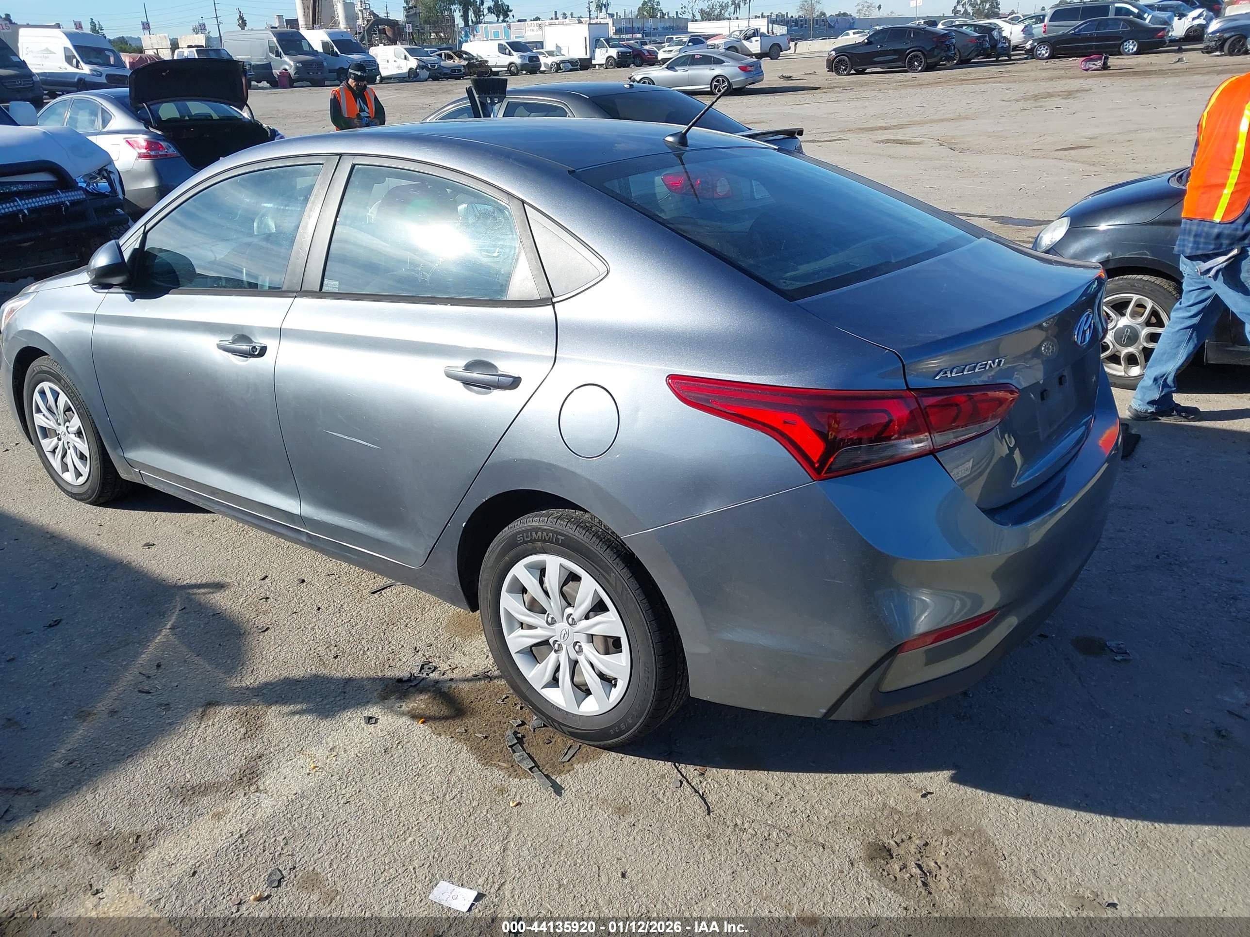 HYUNDAI ACCENT image 3