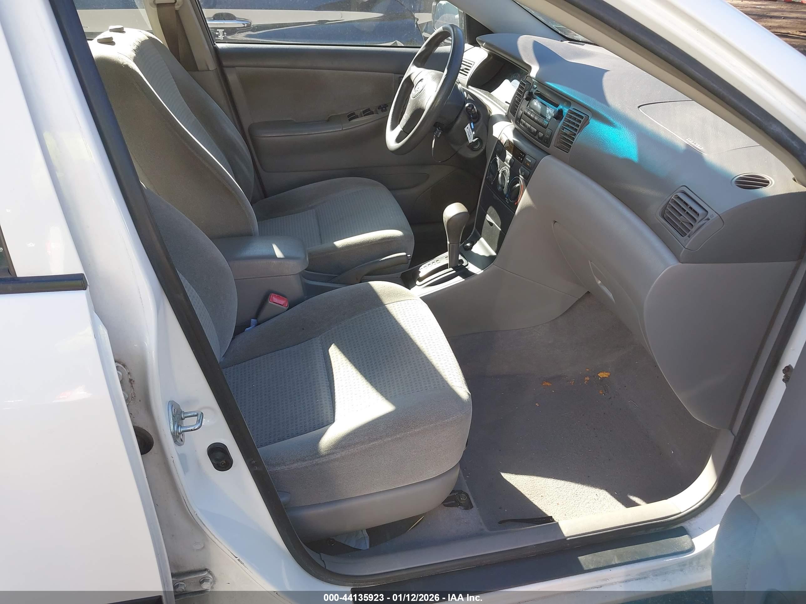 TOYOTA COROLLA image 5