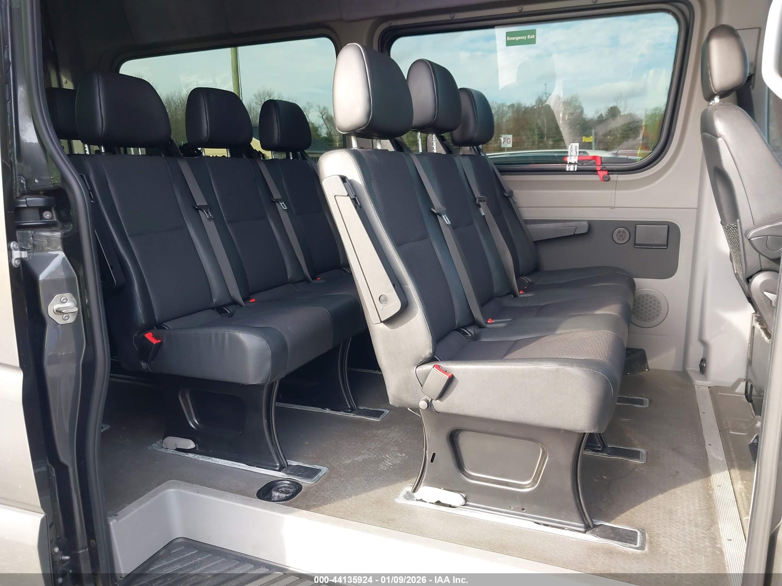 MERCEDES-BENZ SPRINTER image 8