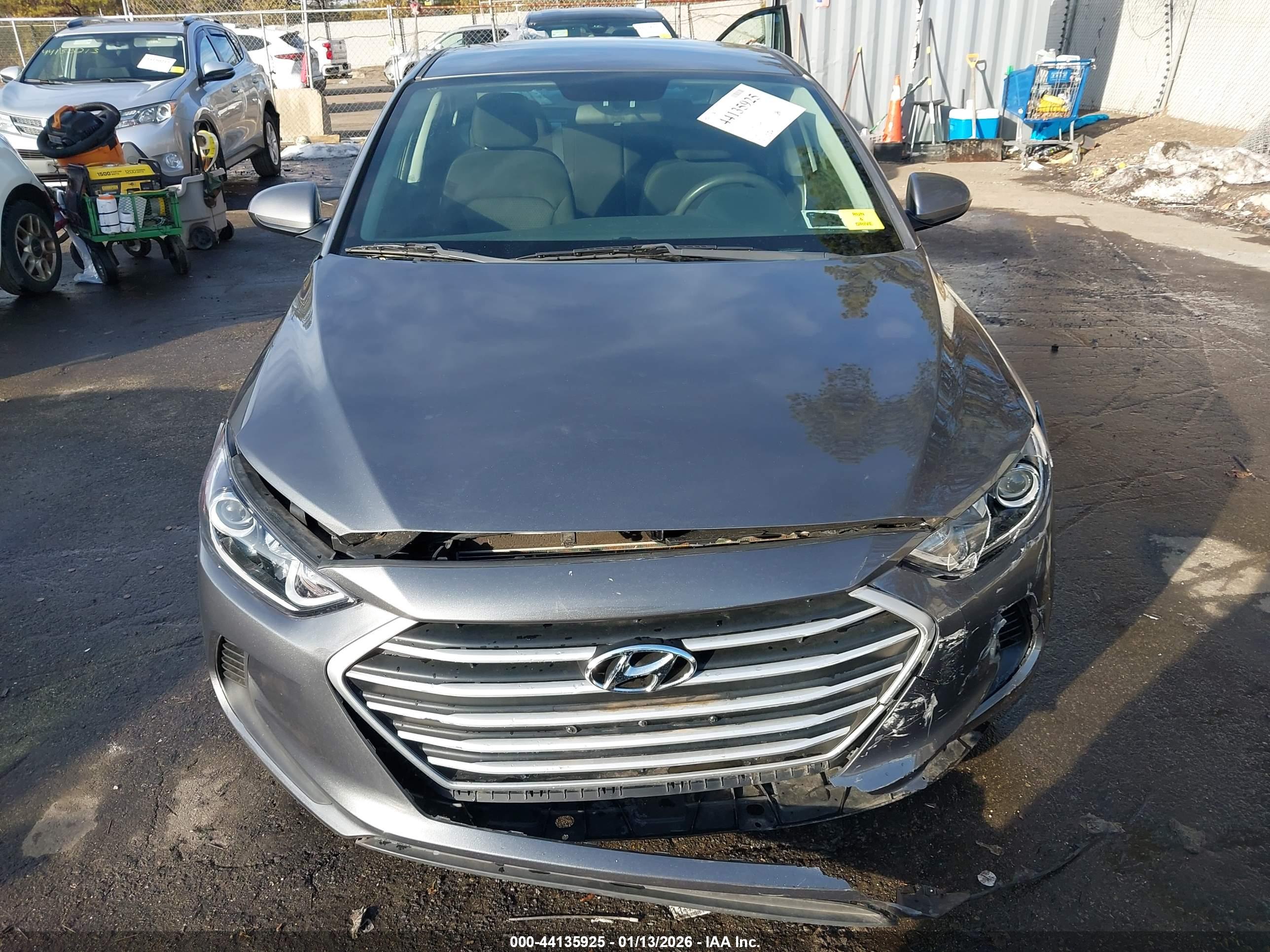 HYUNDAI ELANTRA image 6