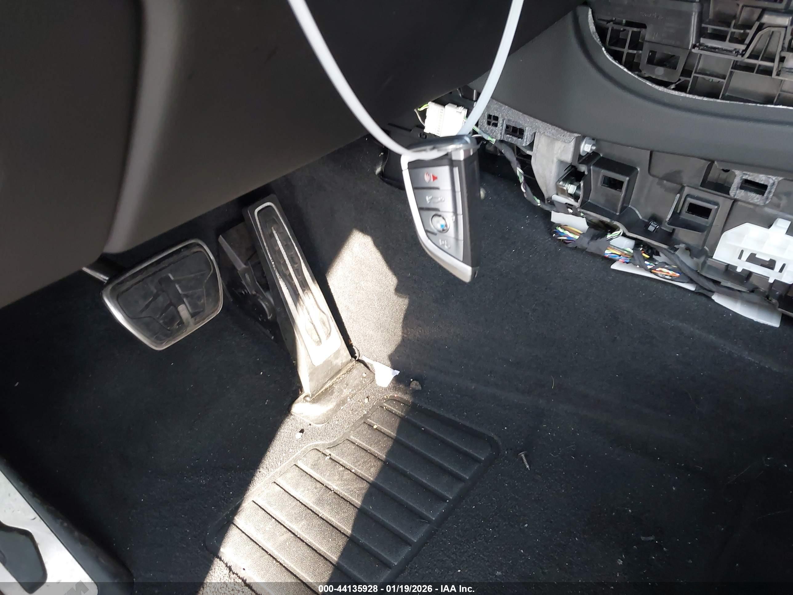 BMW X6 image 11