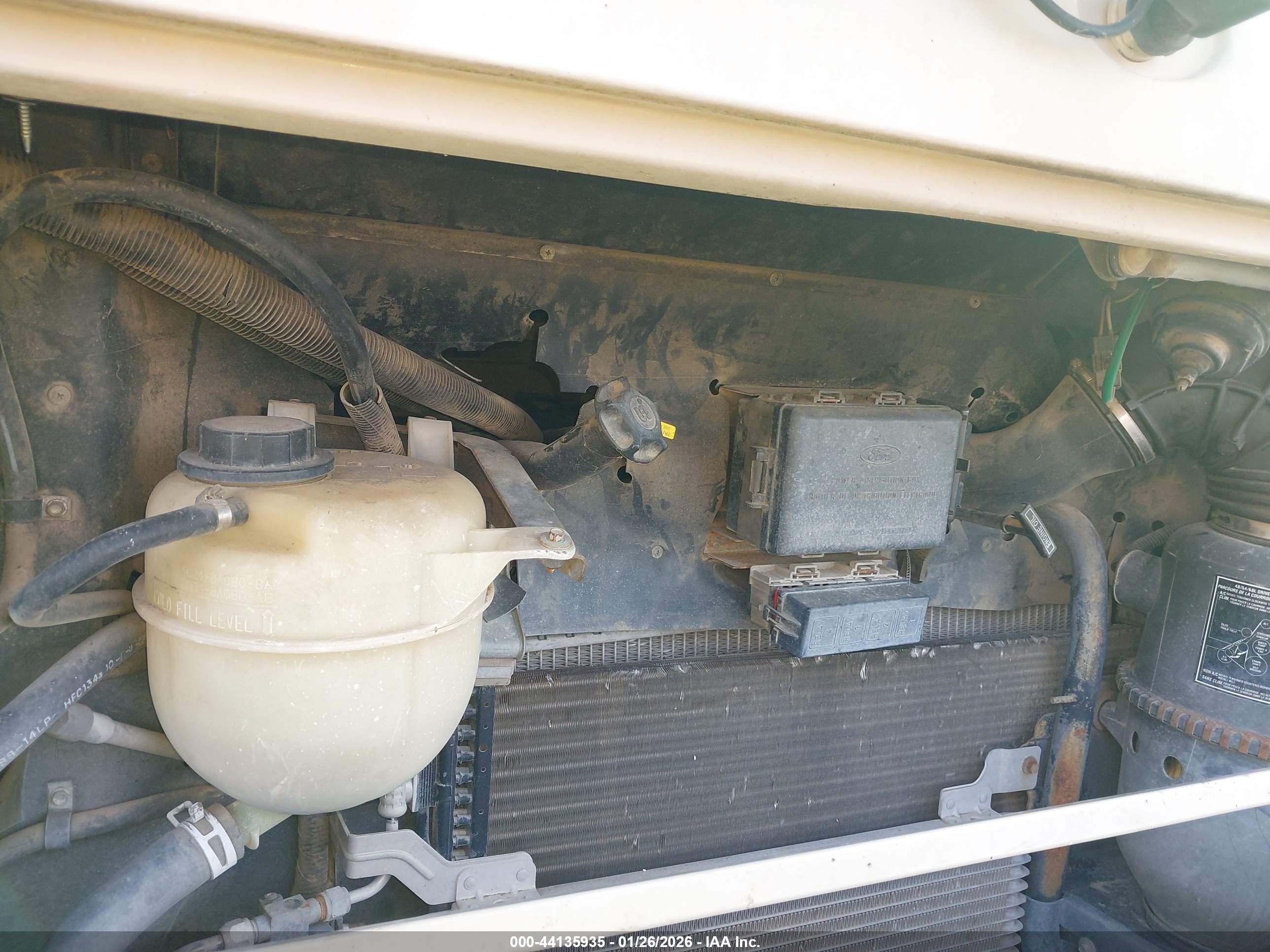 FORD F550 image 10