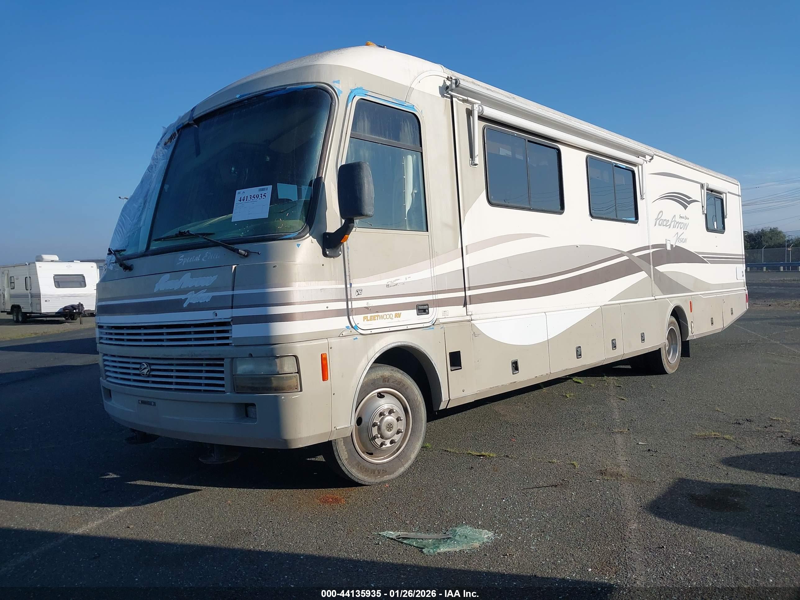 FORD F550 image 2