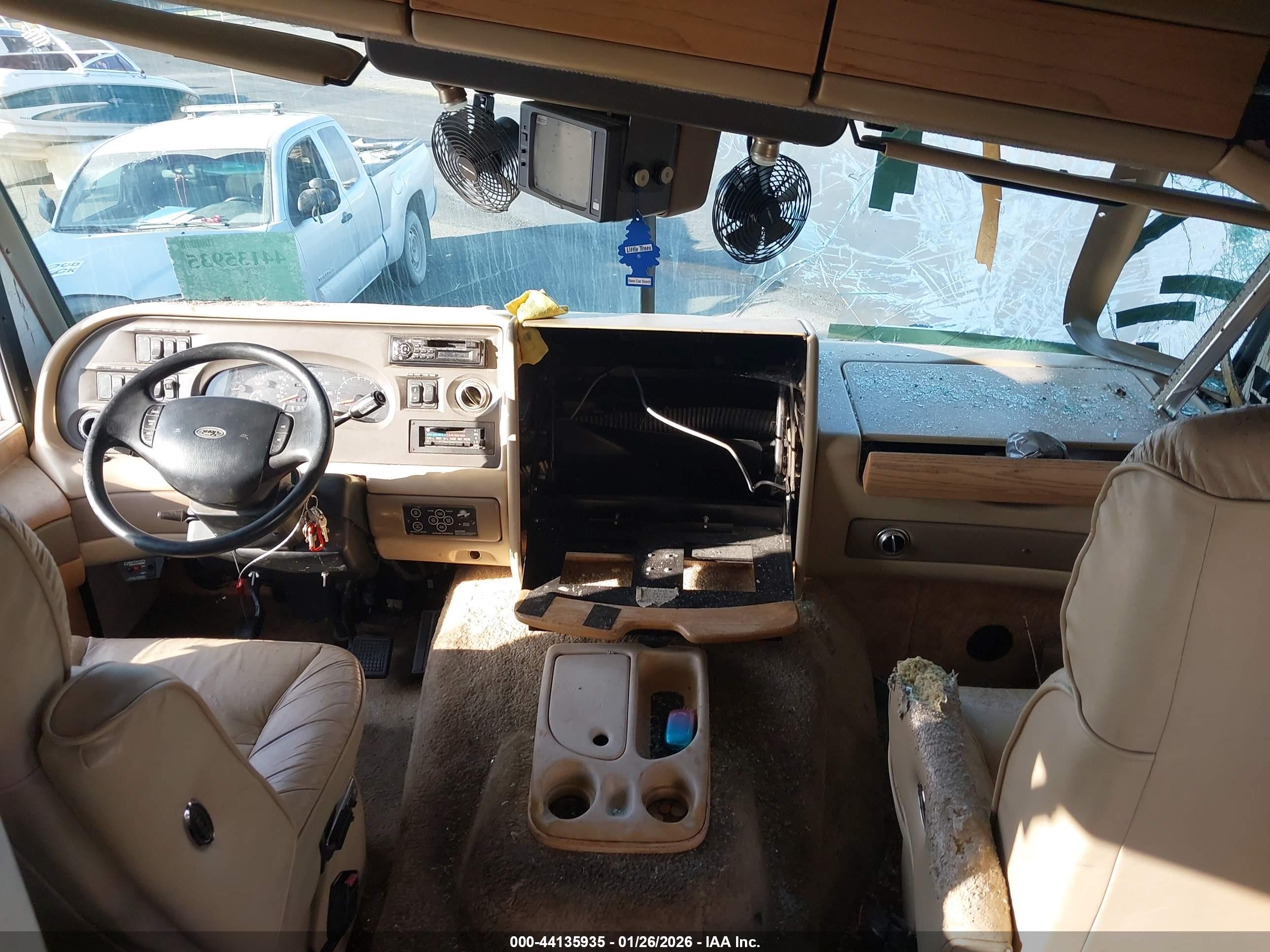 FORD F550 image 5