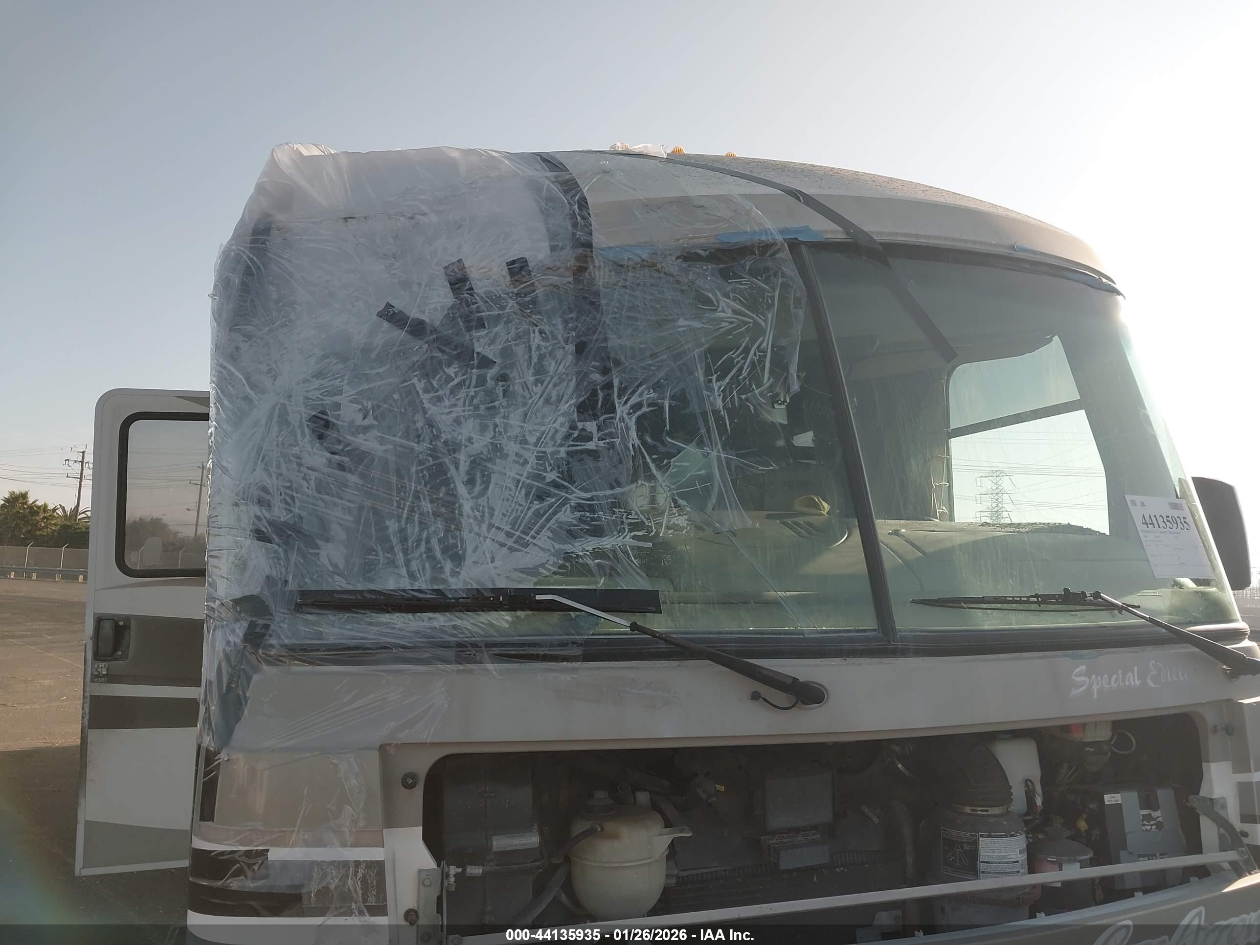 FORD F550 image 6