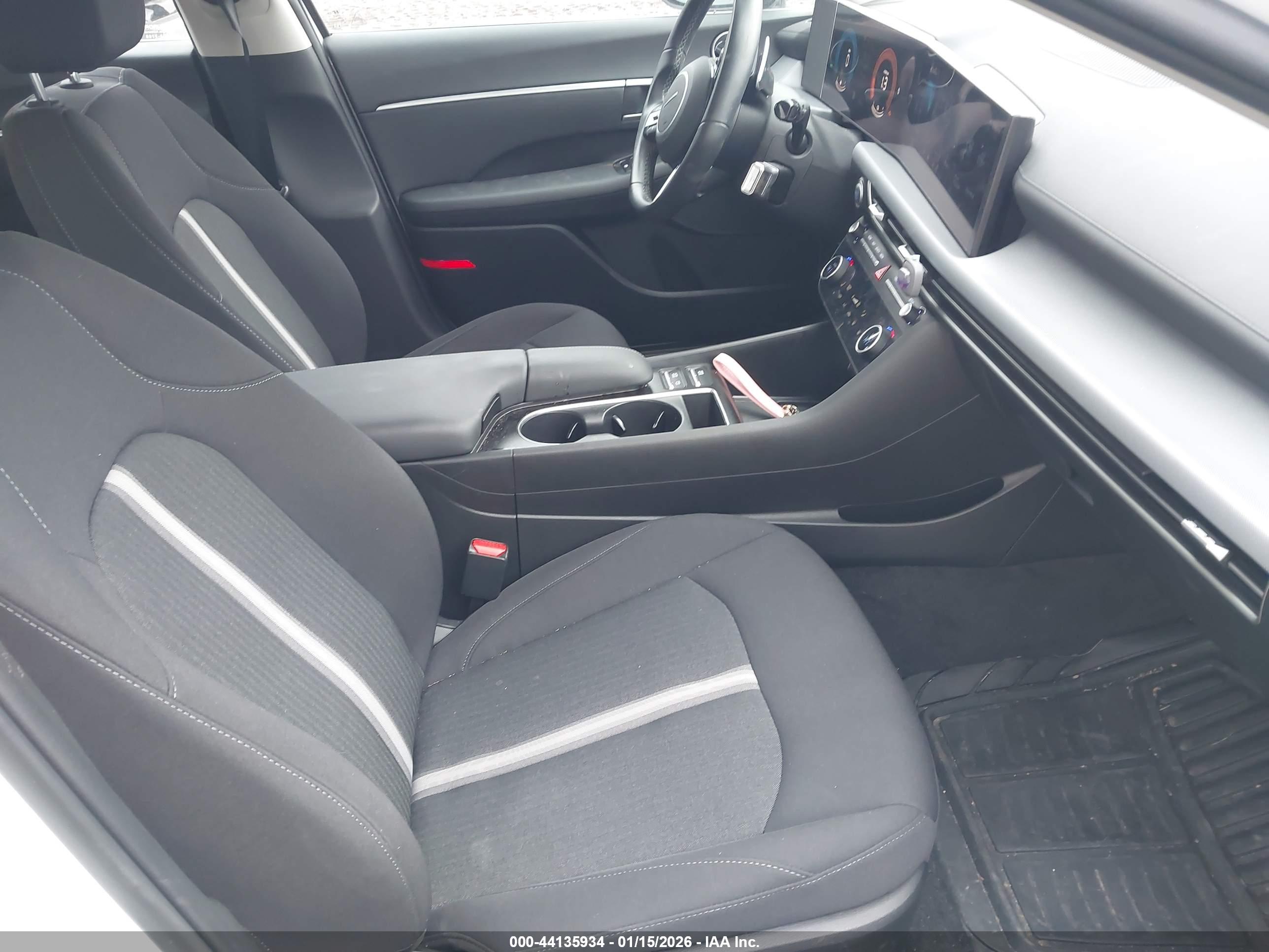 HYUNDAI SONATA image 5