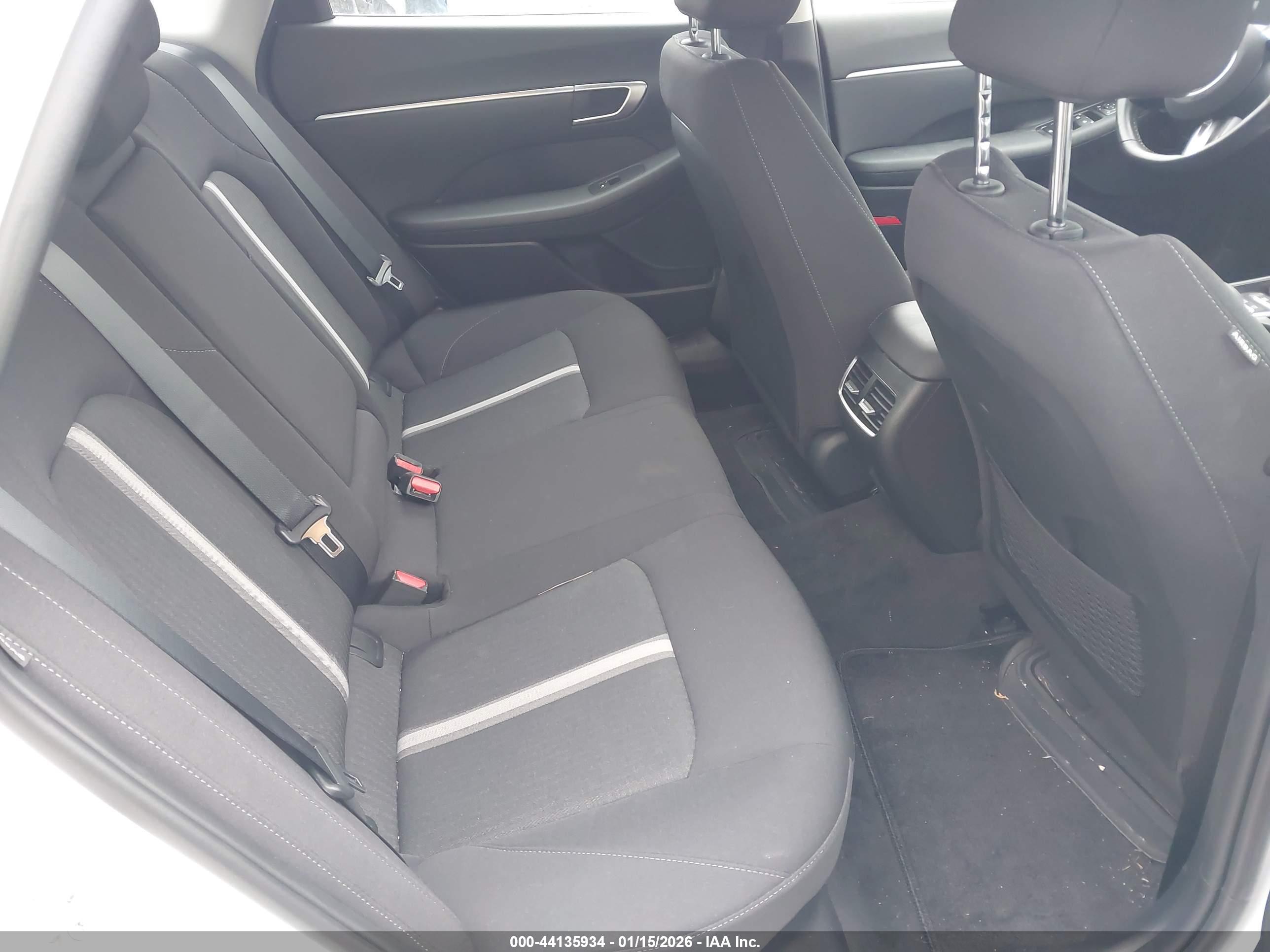 HYUNDAI SONATA image 8