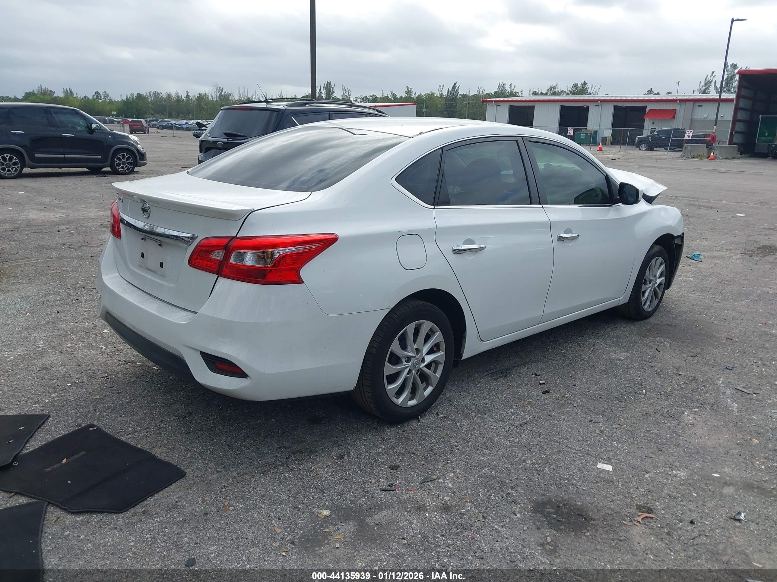 NISSAN SENTRA image 4