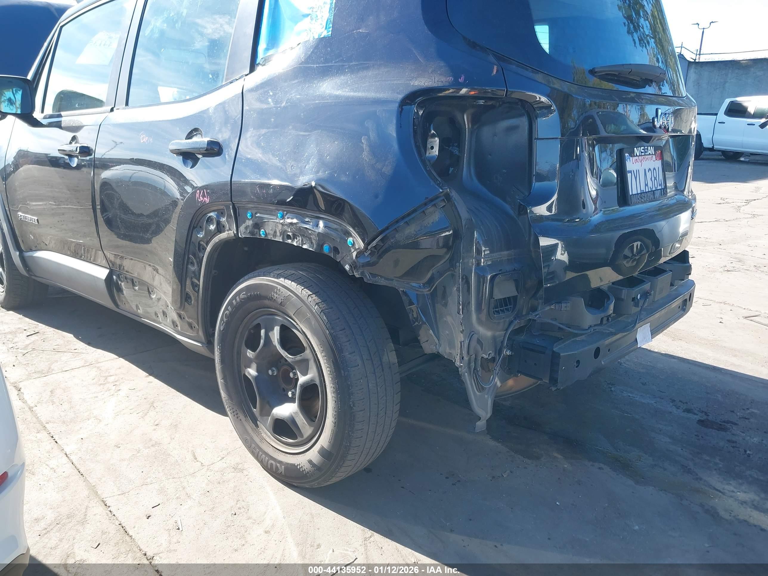 JEEP RENEGADE image 6