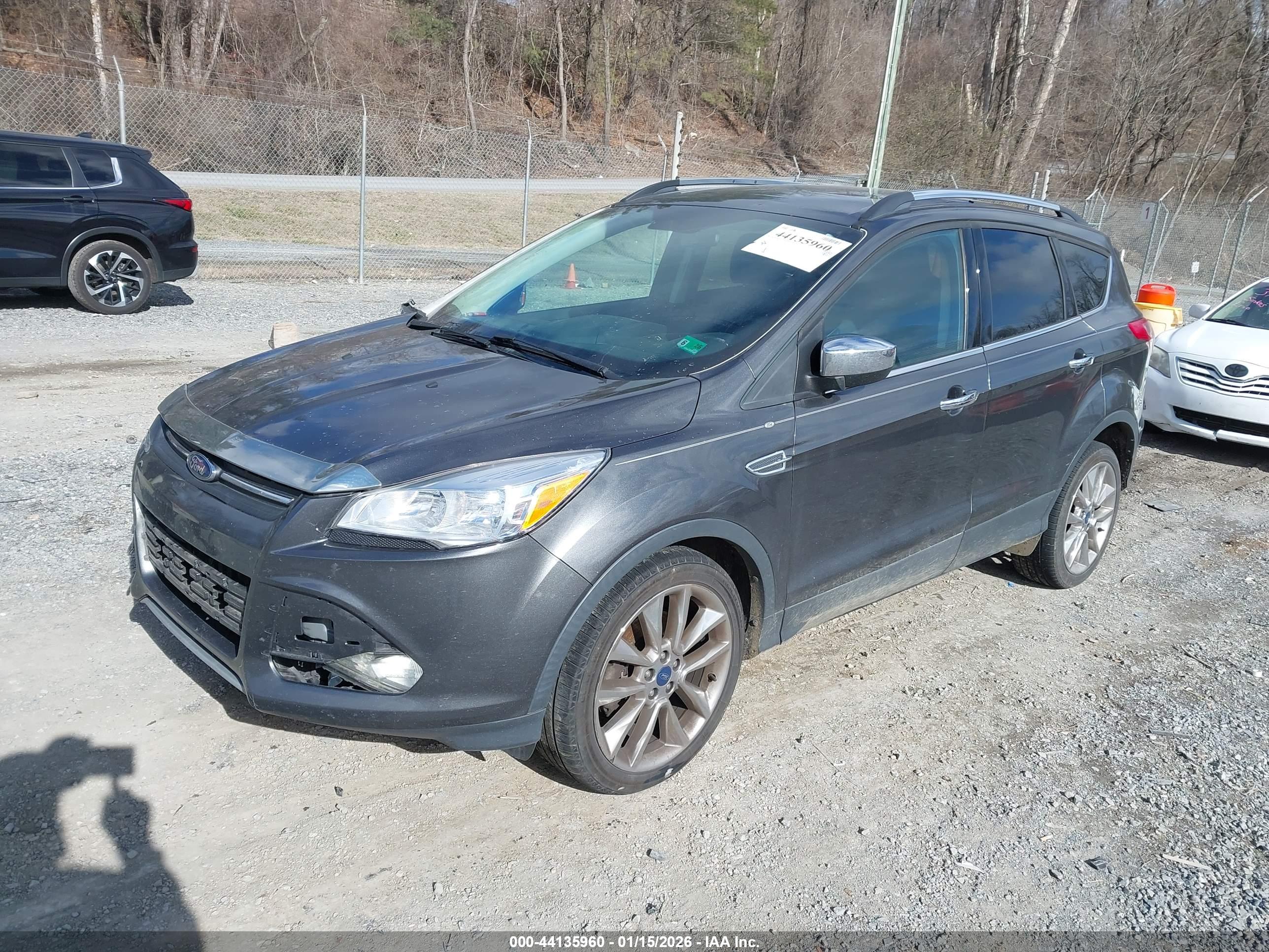 FORD ESCAPE image 2