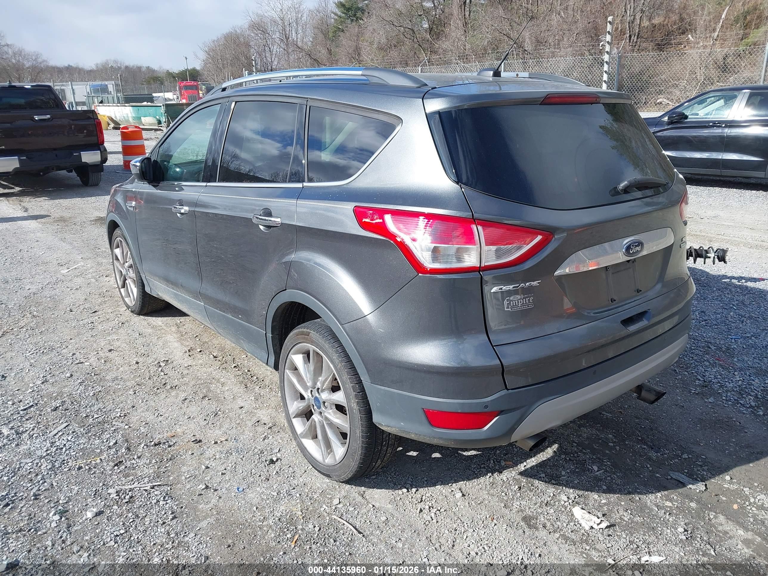 FORD ESCAPE image 3