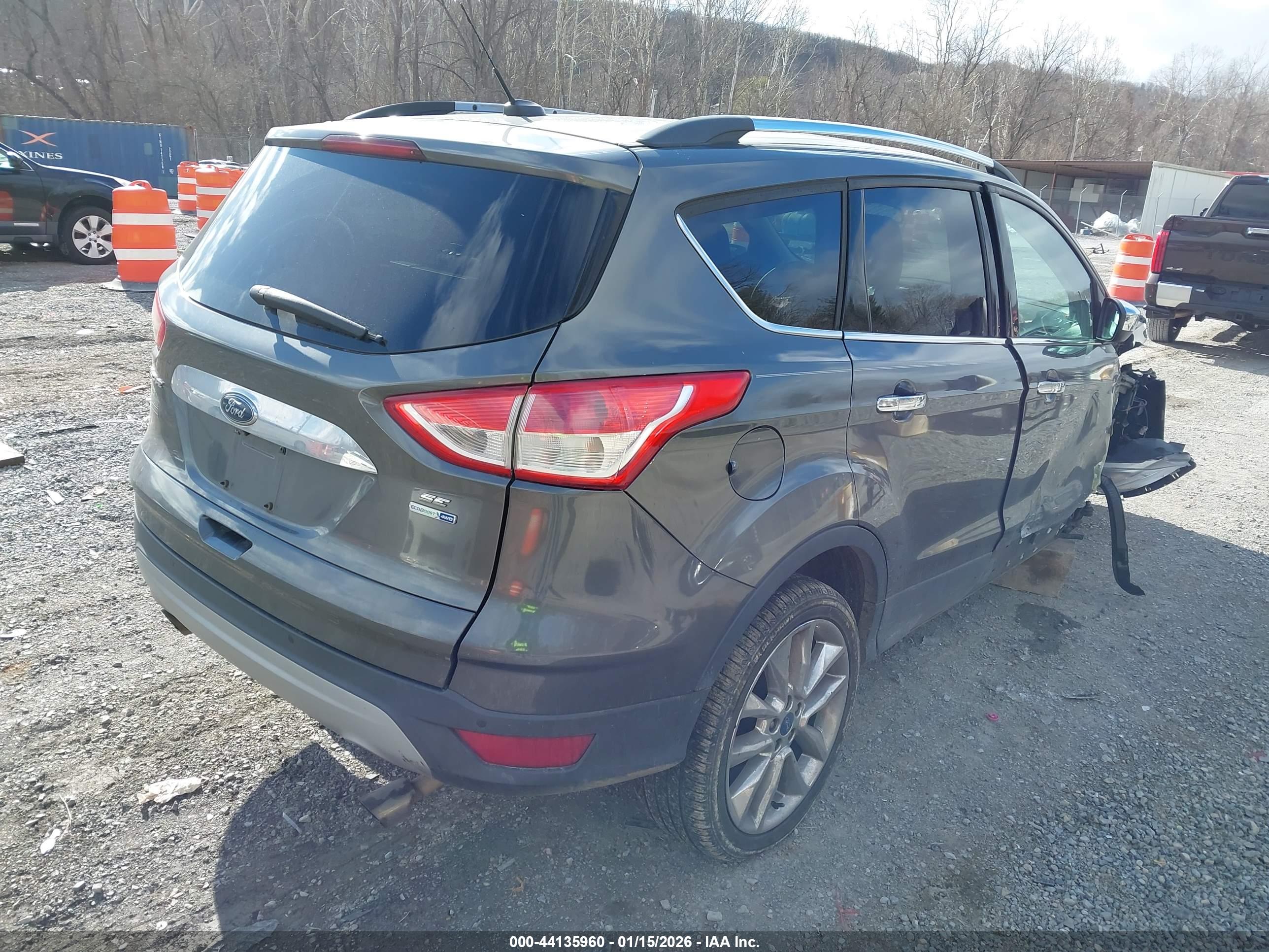 FORD ESCAPE image 4