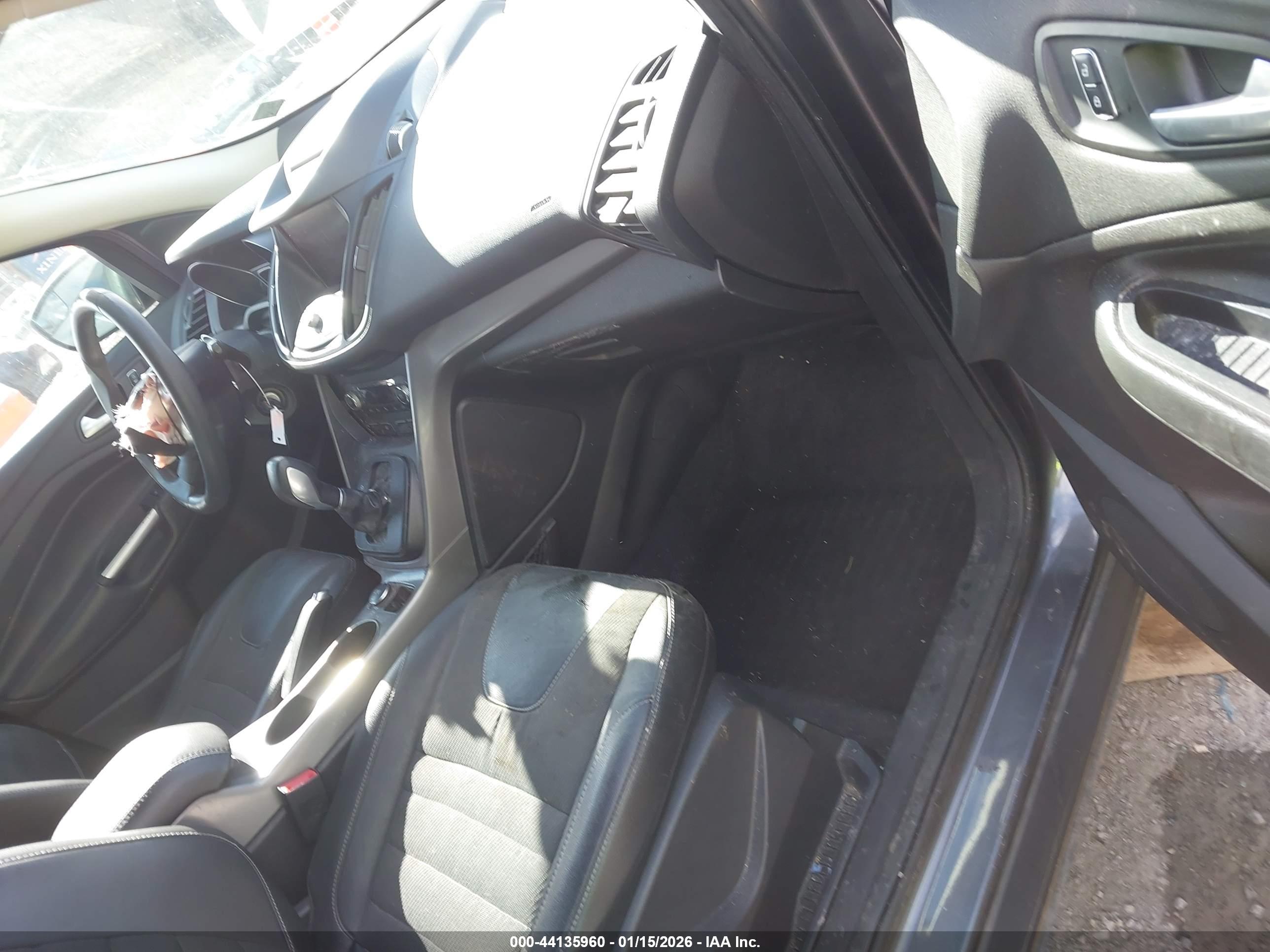 FORD ESCAPE image 5