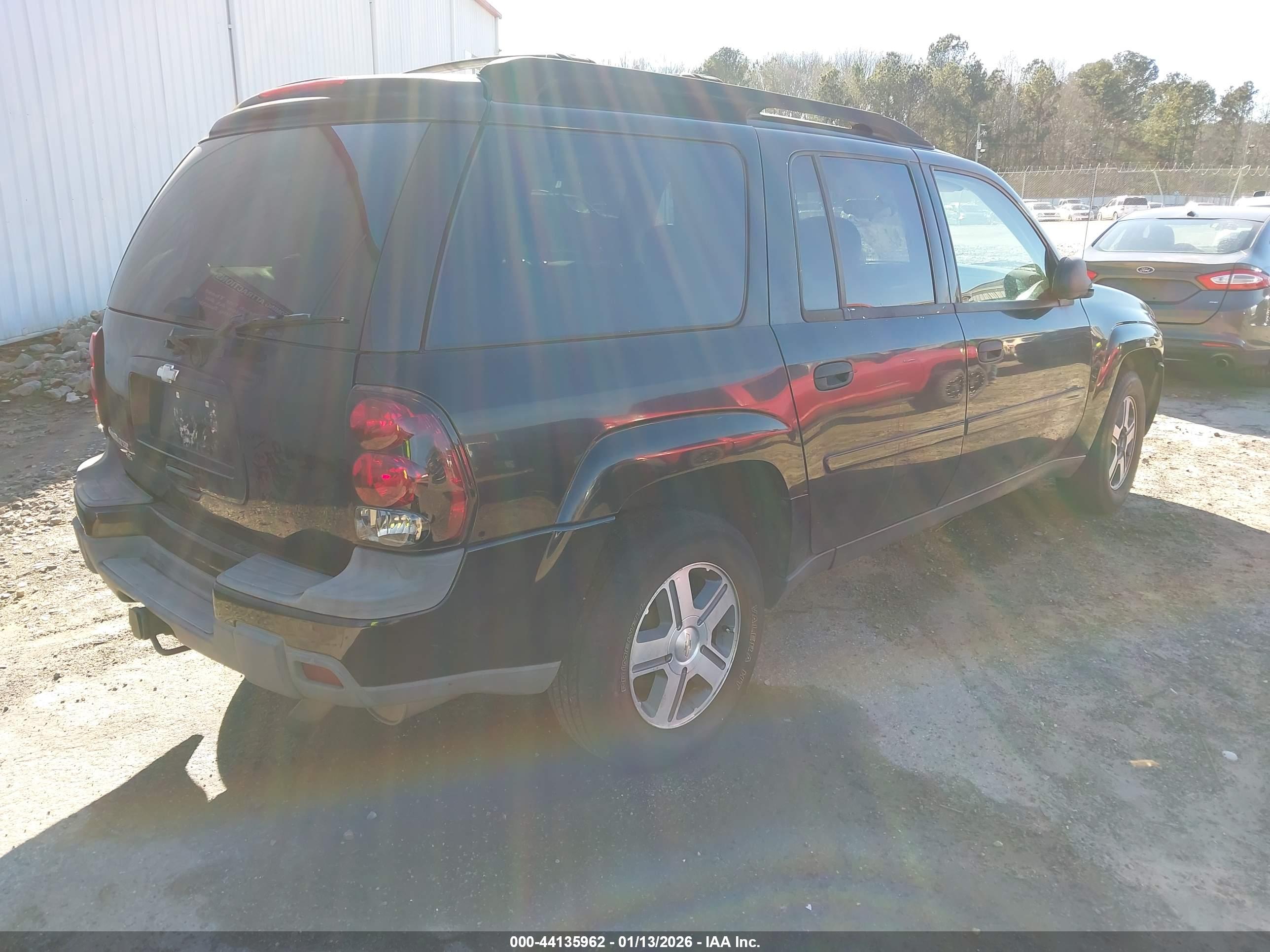CHEVROLET TRAILBLAZER image 4
