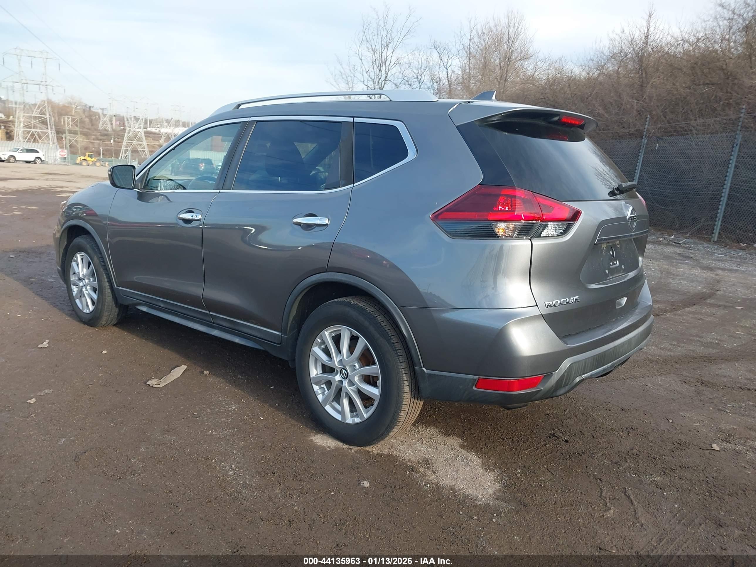 NISSAN ROGUE image 3