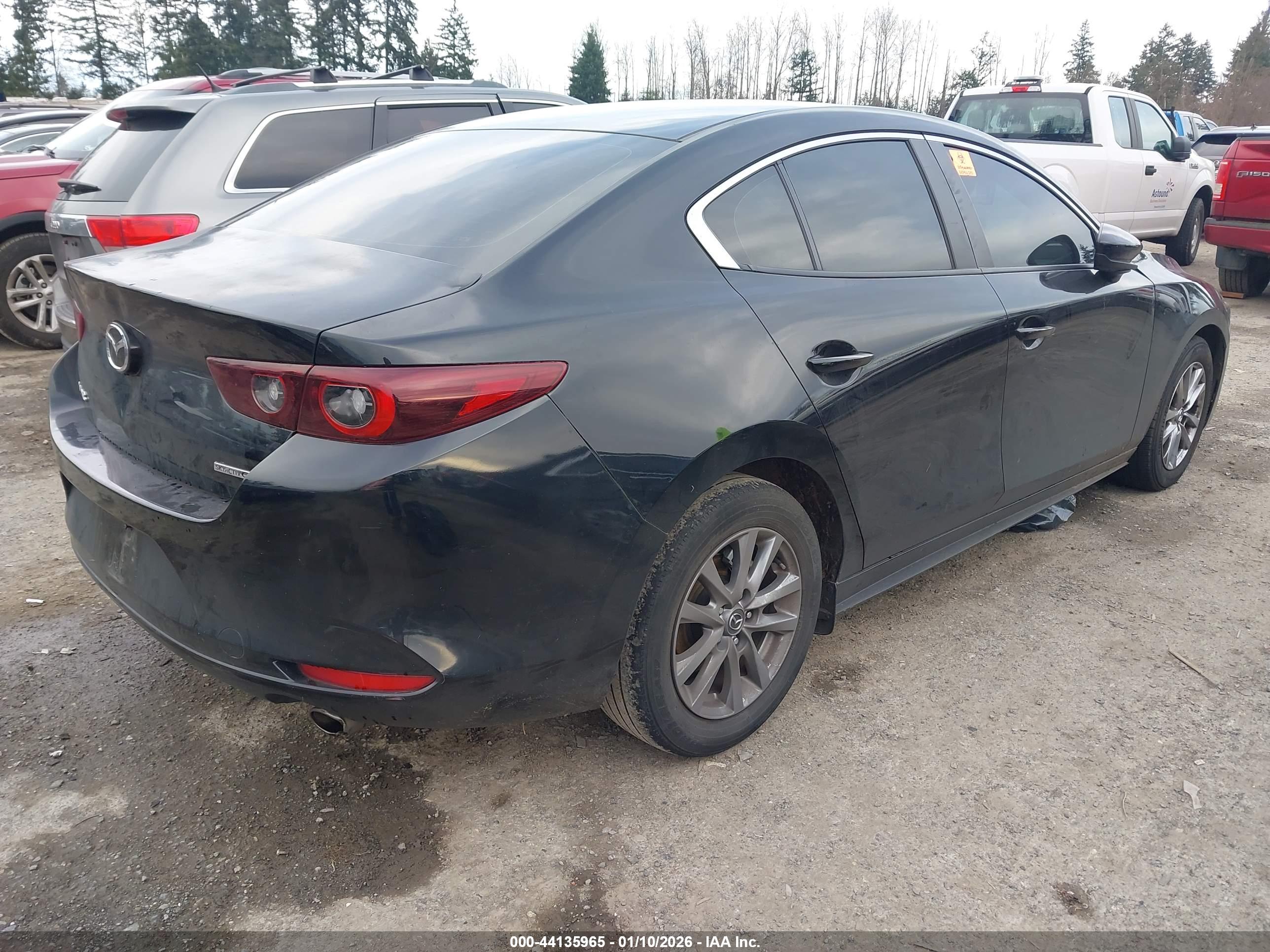 MAZDA MAZDA3 image 4