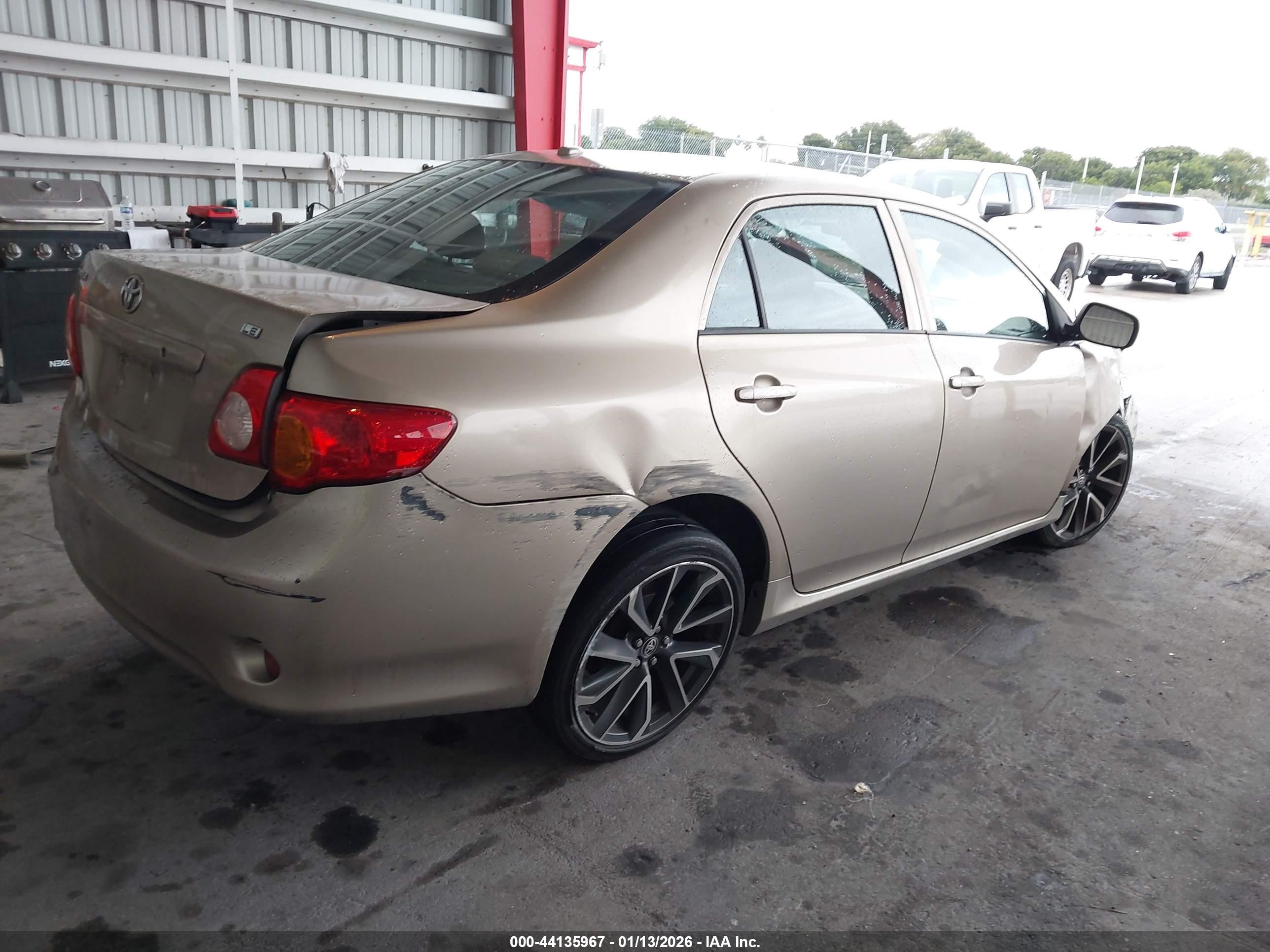 TOYOTA COROLLA image 4