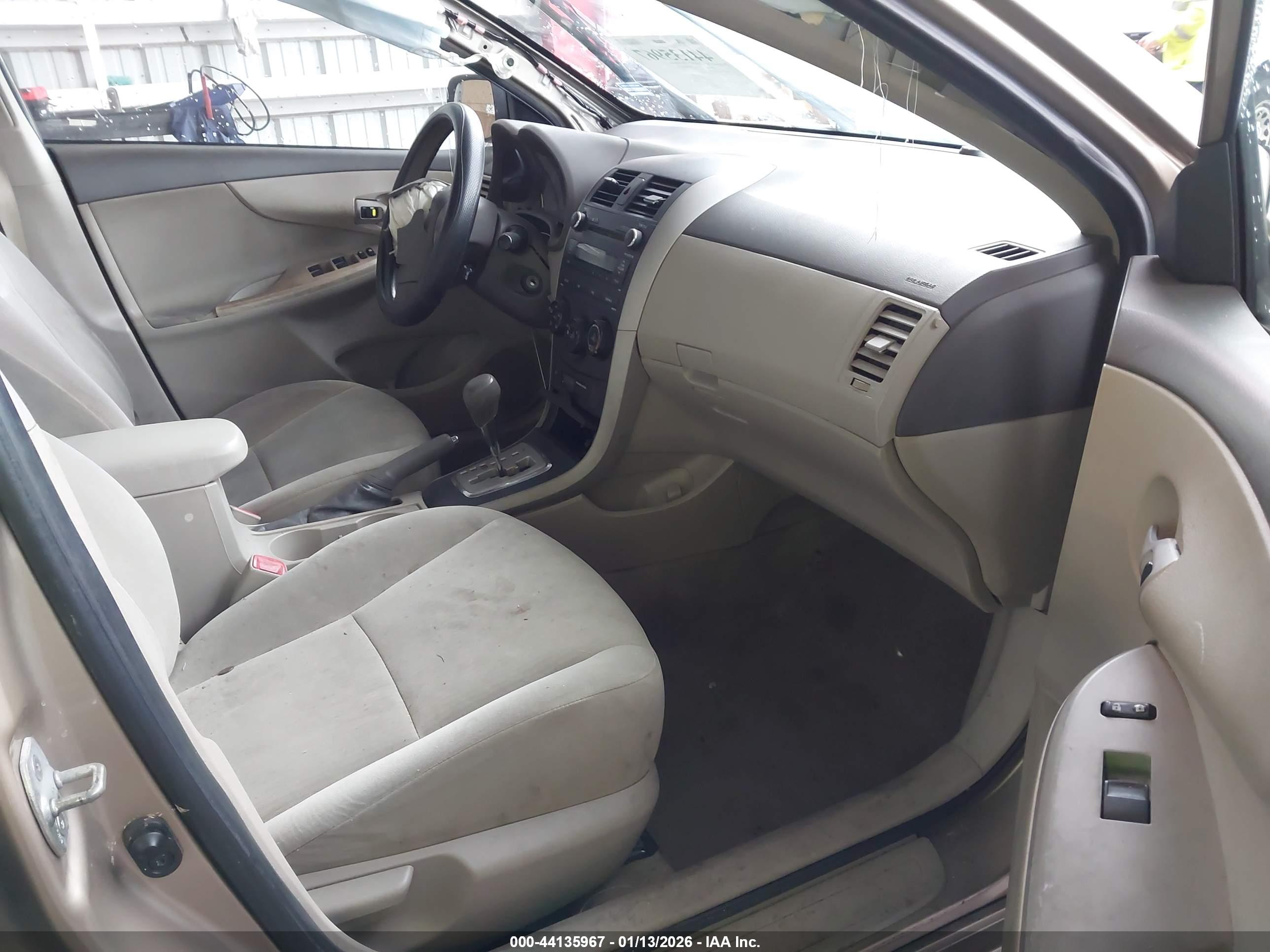 TOYOTA COROLLA image 5