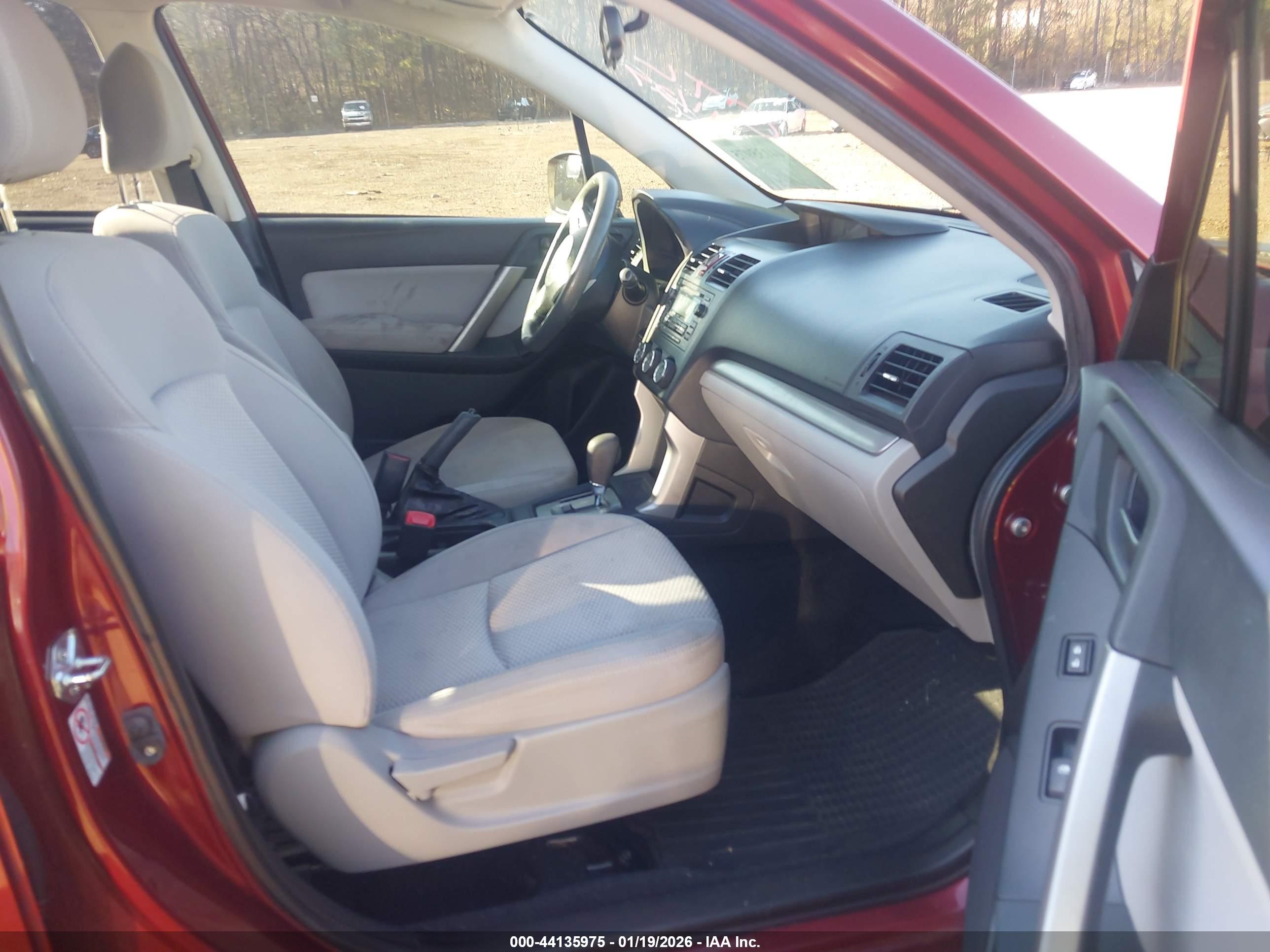 SUBARU FORESTER image 5