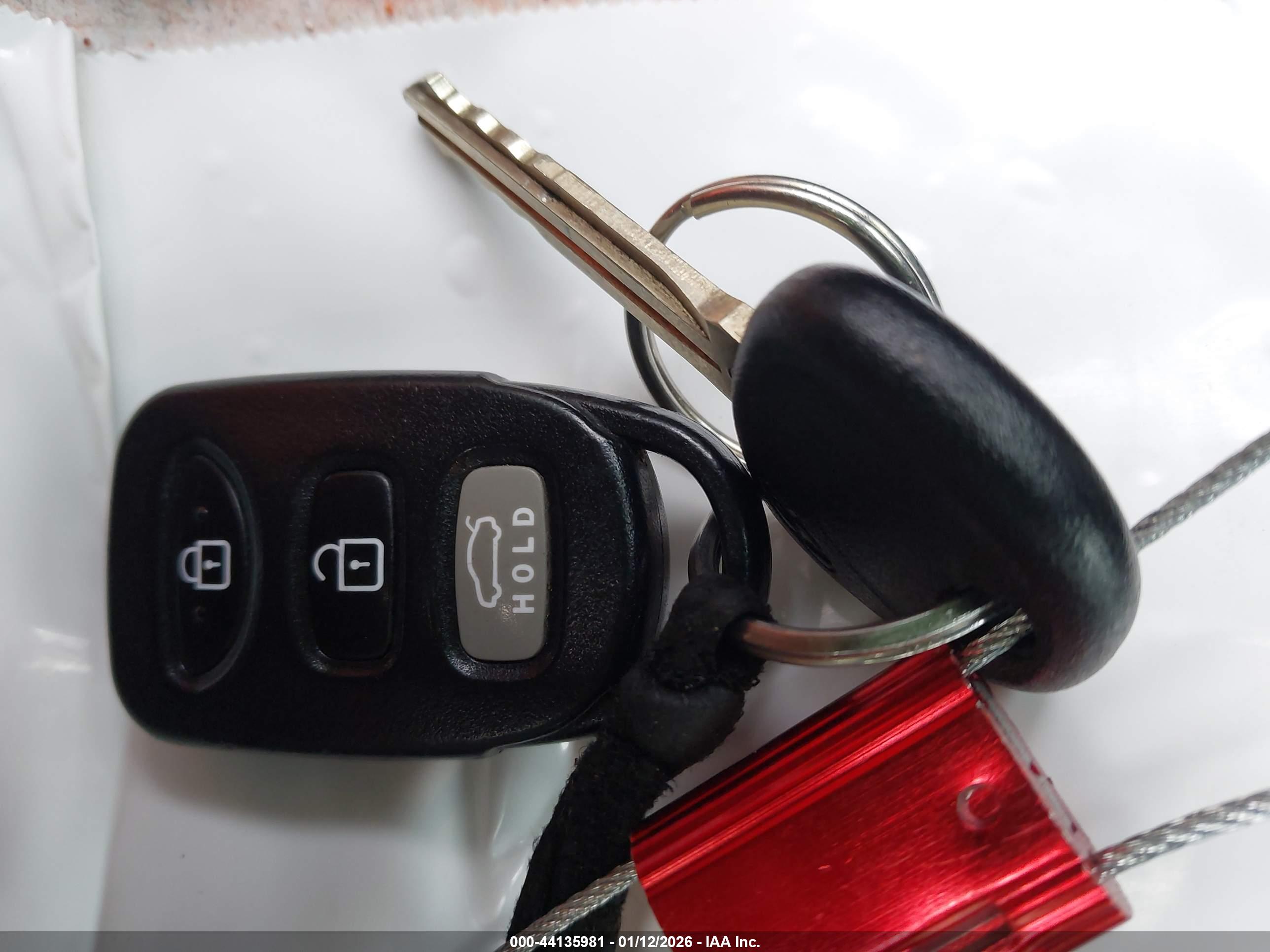 HYUNDAI ELANTRA image 11