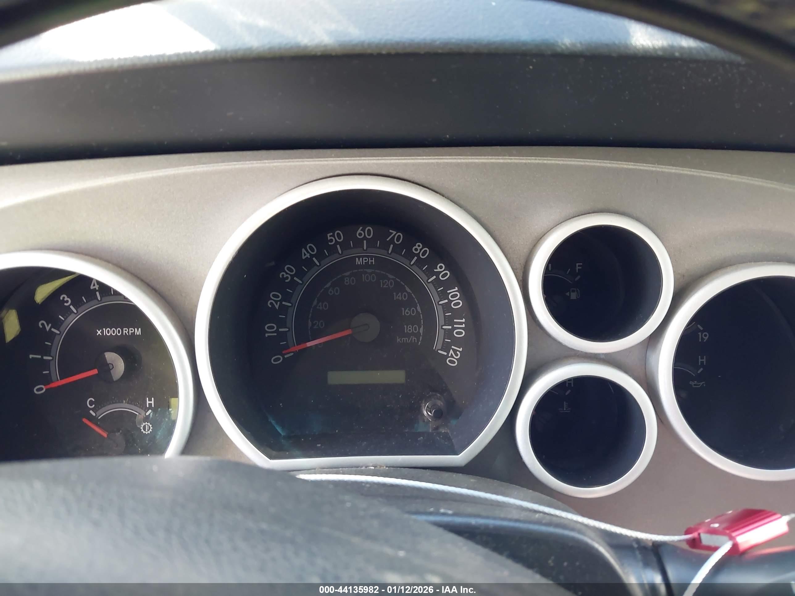 TOYOTA SEQUOIA image 7