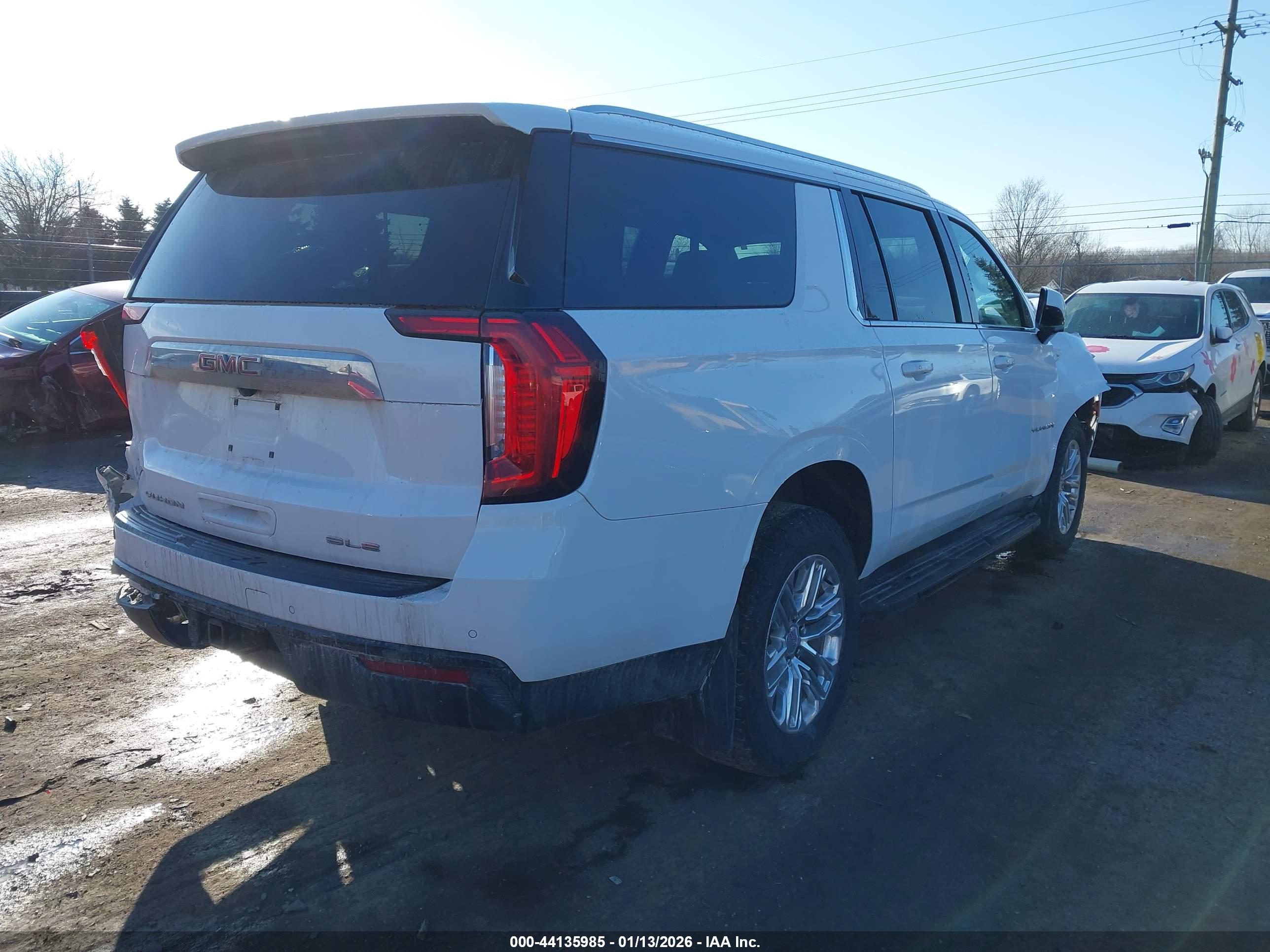 GMC YUKON image 4