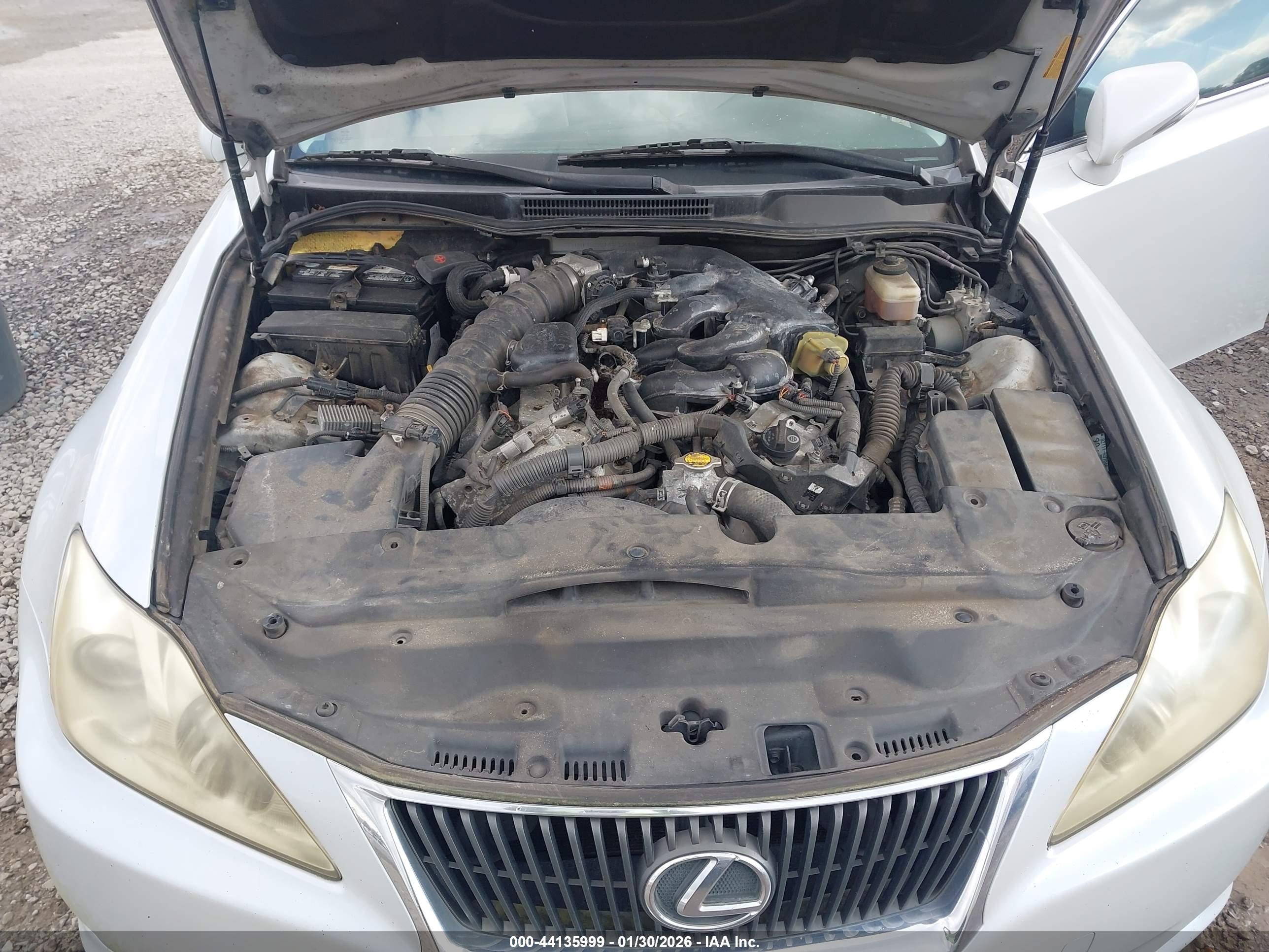 LEXUS IS image 10