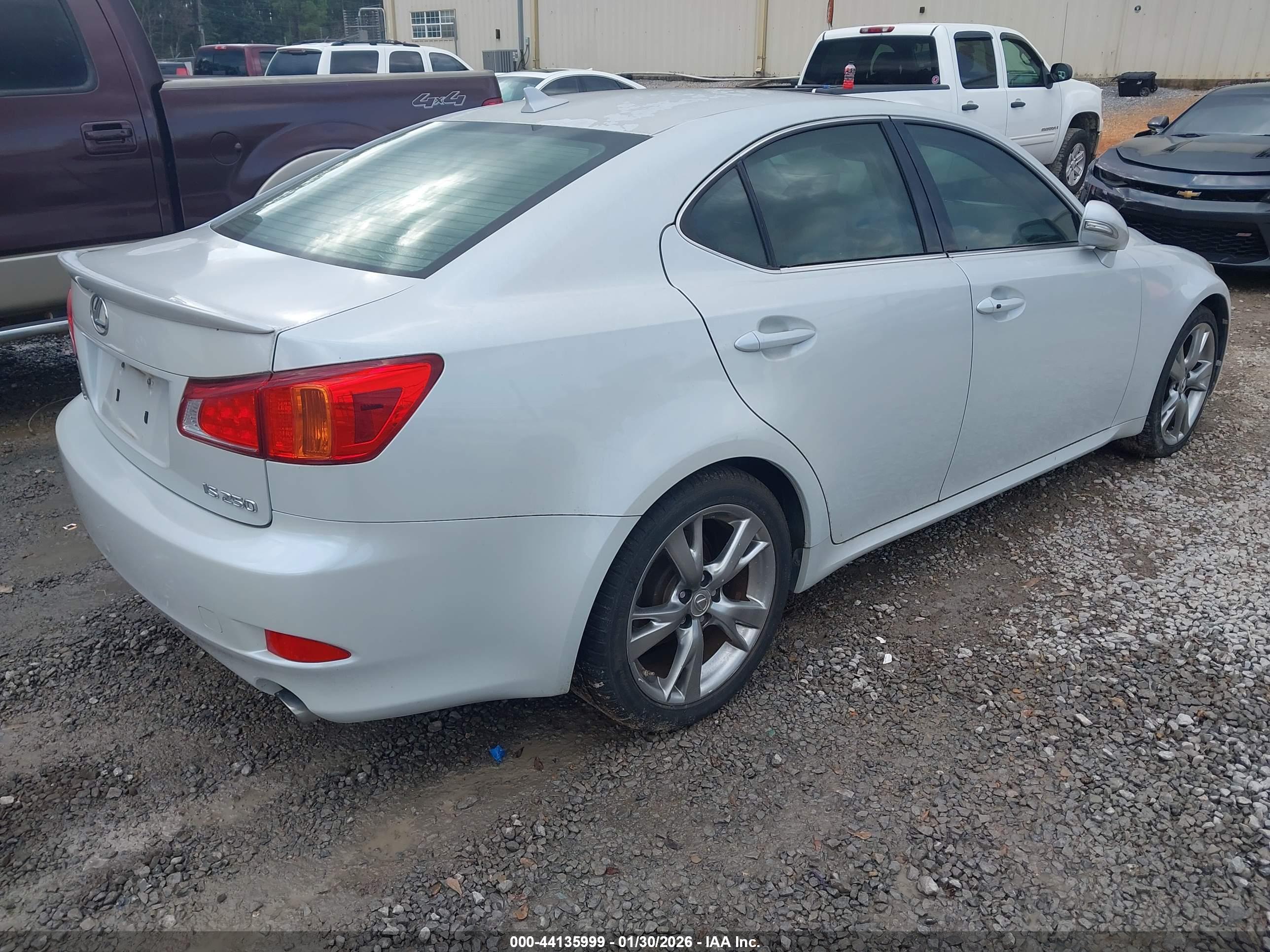 LEXUS IS image 4