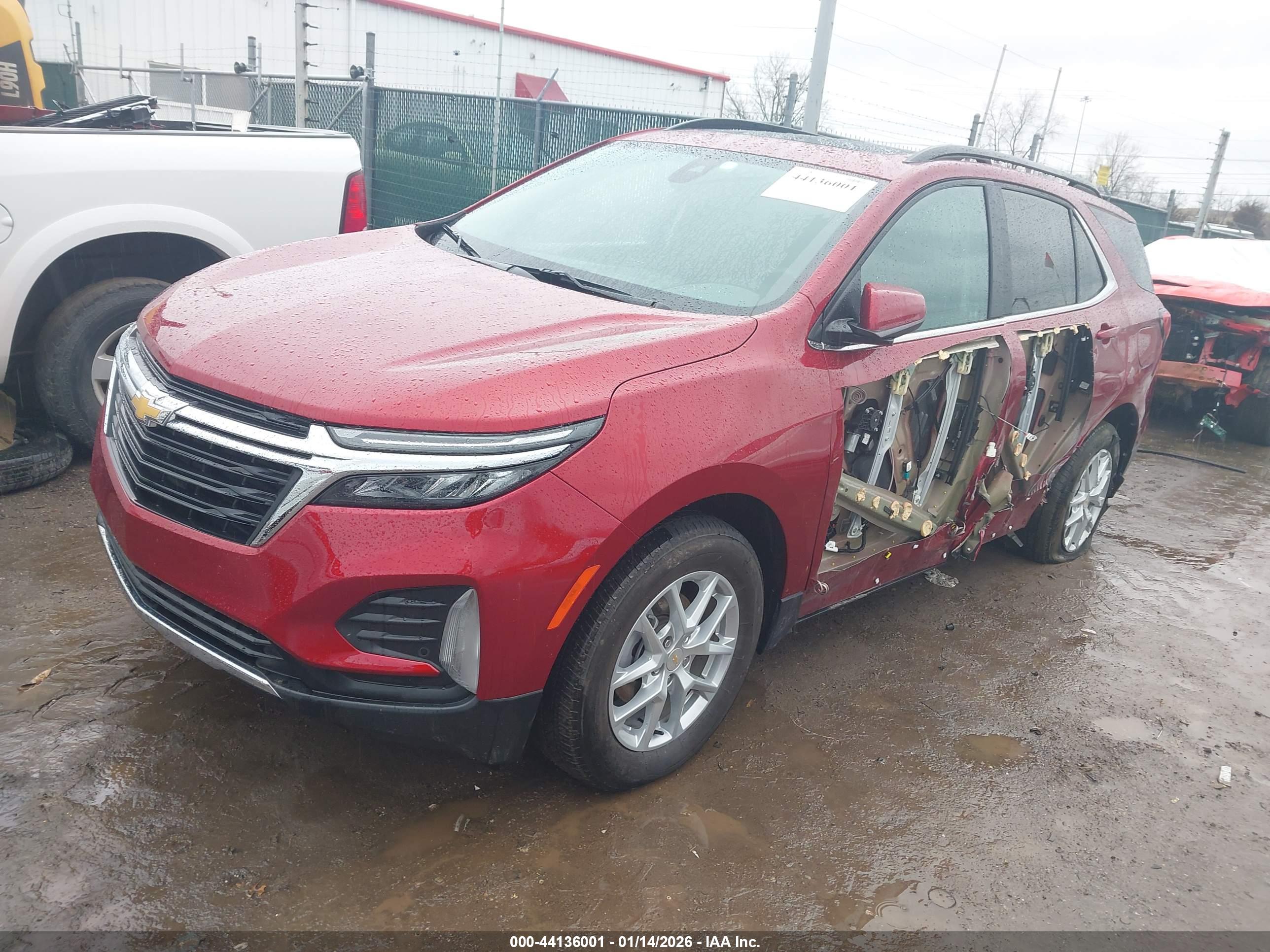 CHEVROLET EQUINOX image 2