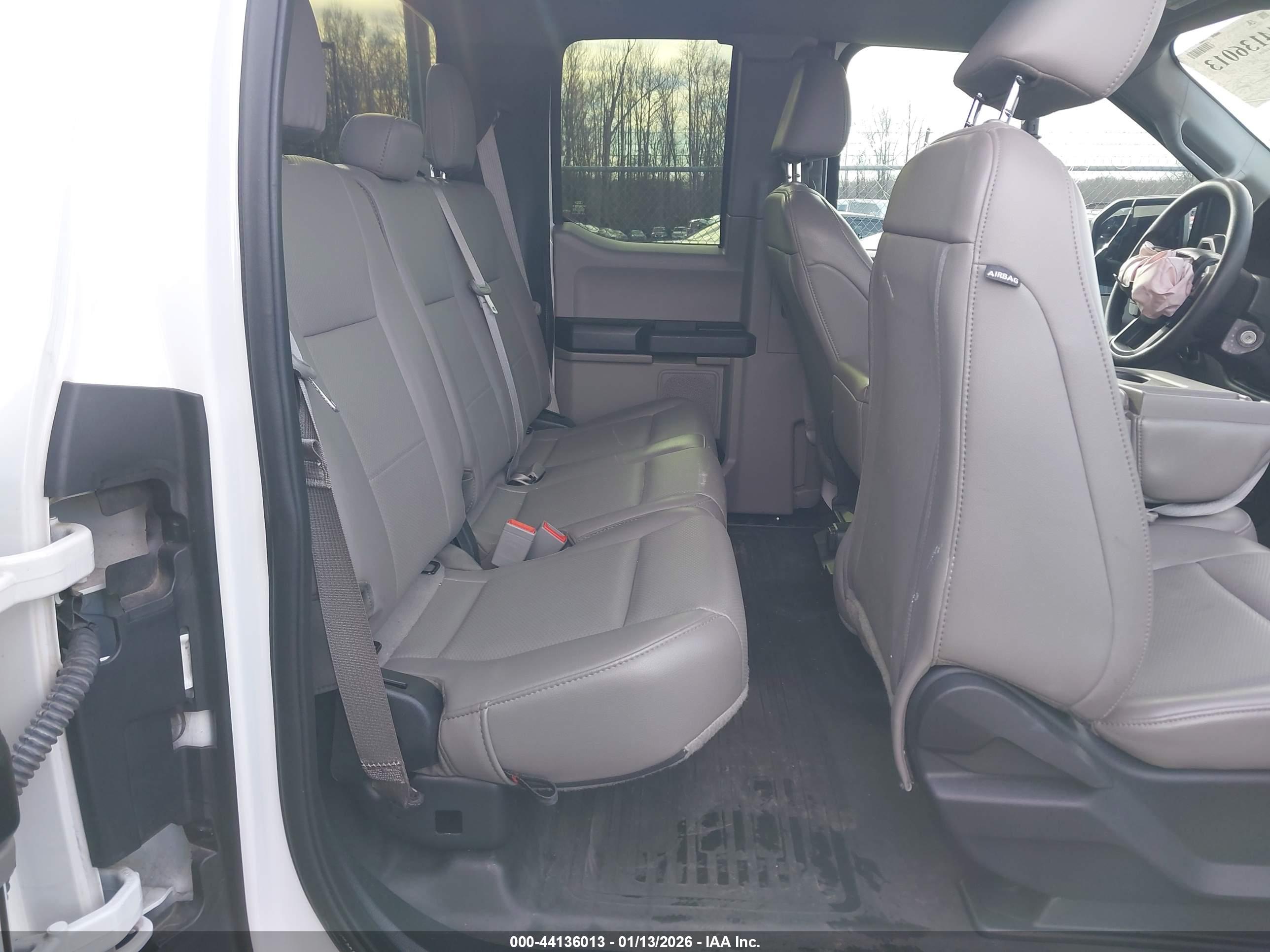 FORD F-150 image 8