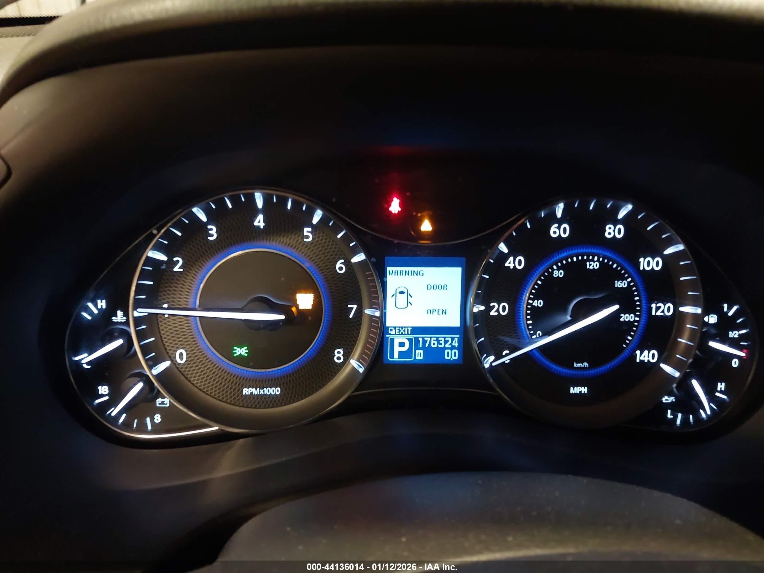 INFINITI QX56 image 7