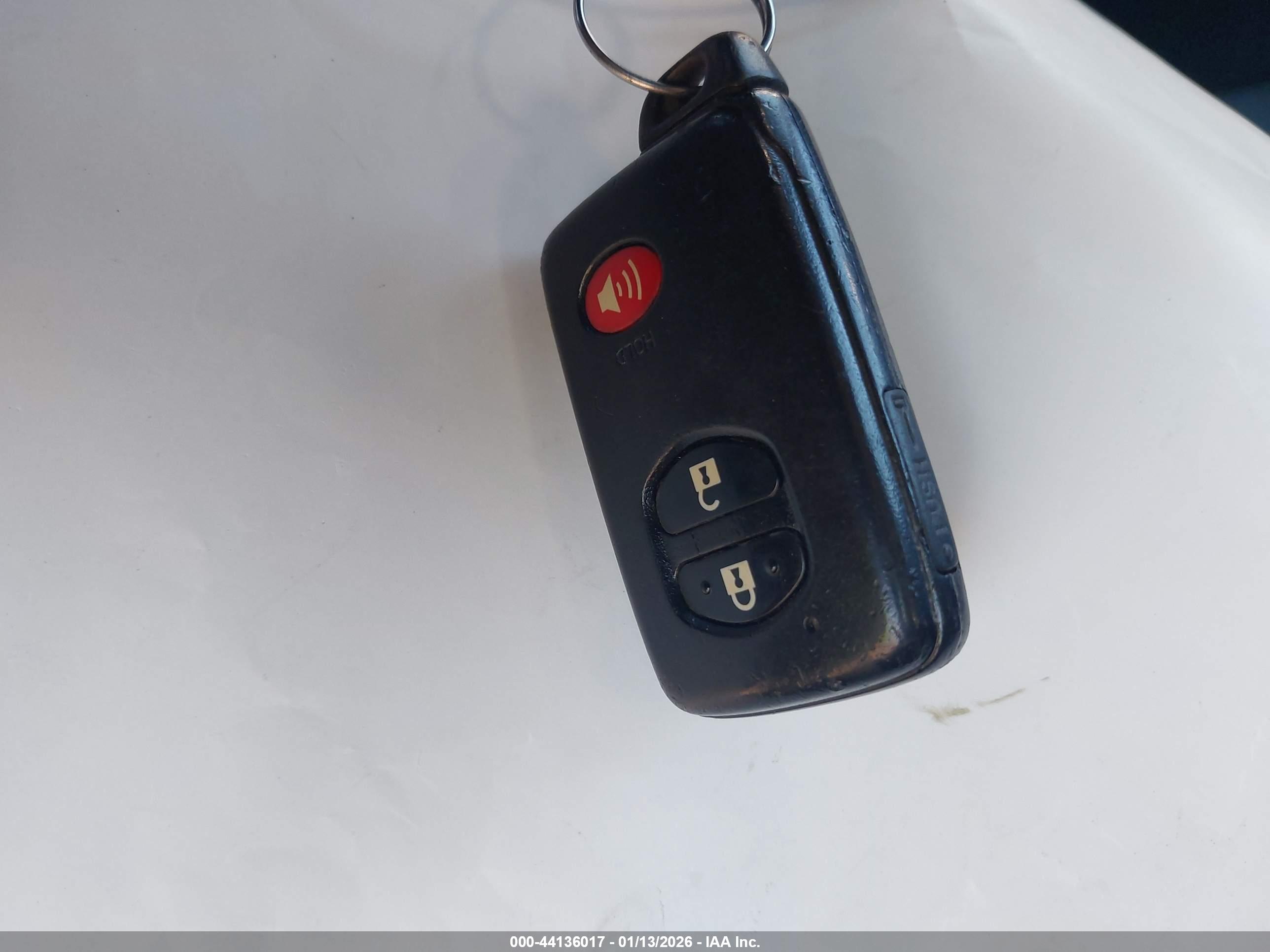 TOYOTA PRIUS image 11