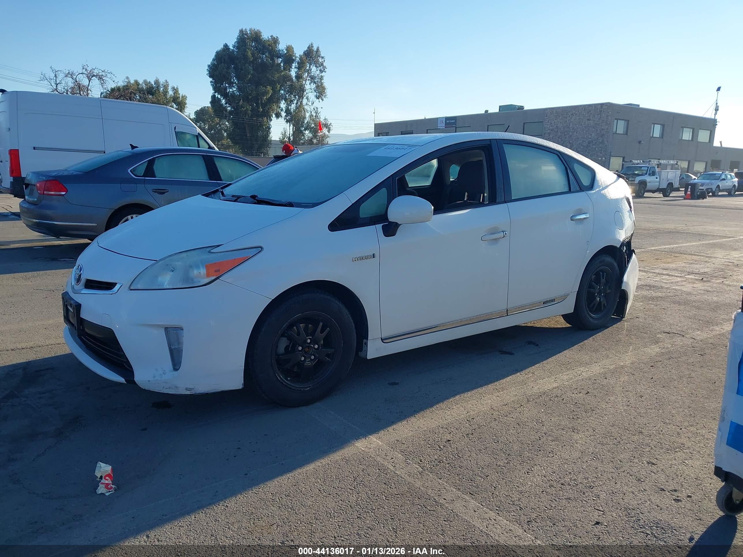 TOYOTA PRIUS image 2