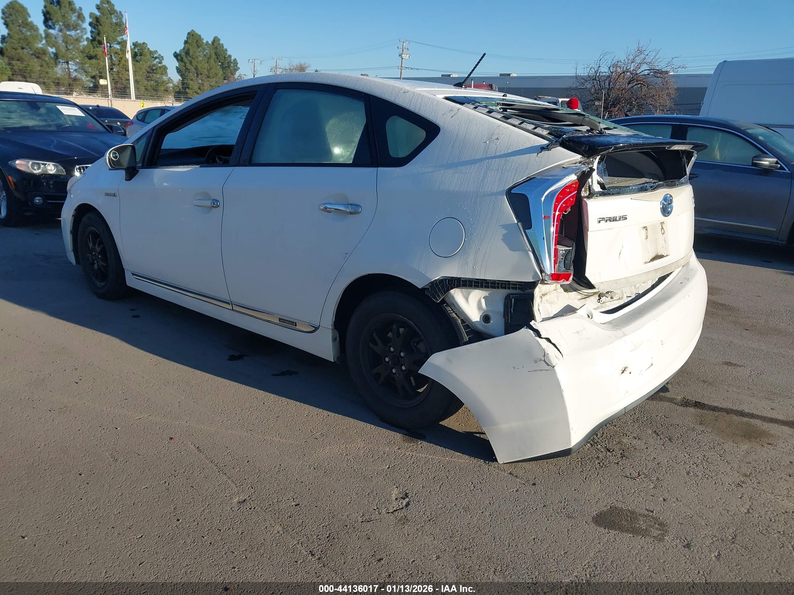 TOYOTA PRIUS image 3
