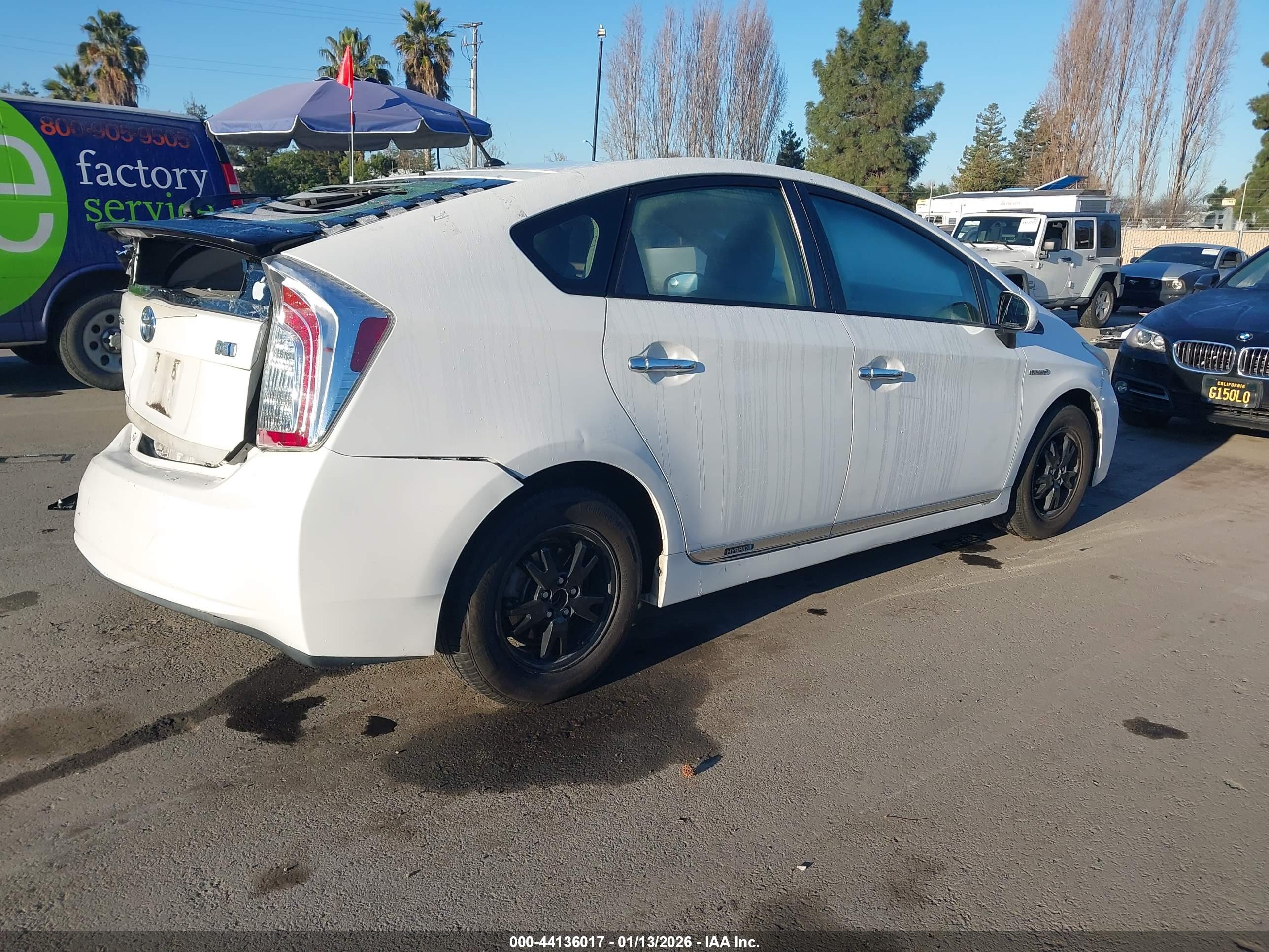 TOYOTA PRIUS image 4