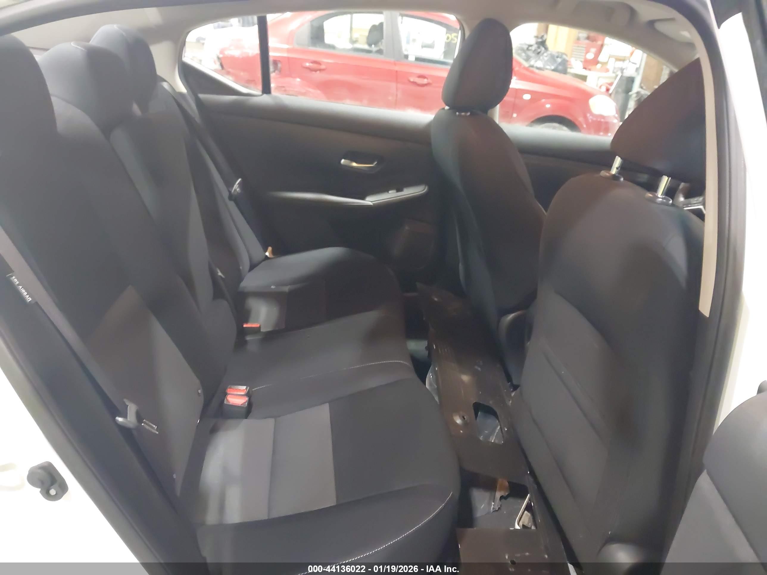 NISSAN SENTRA image 8