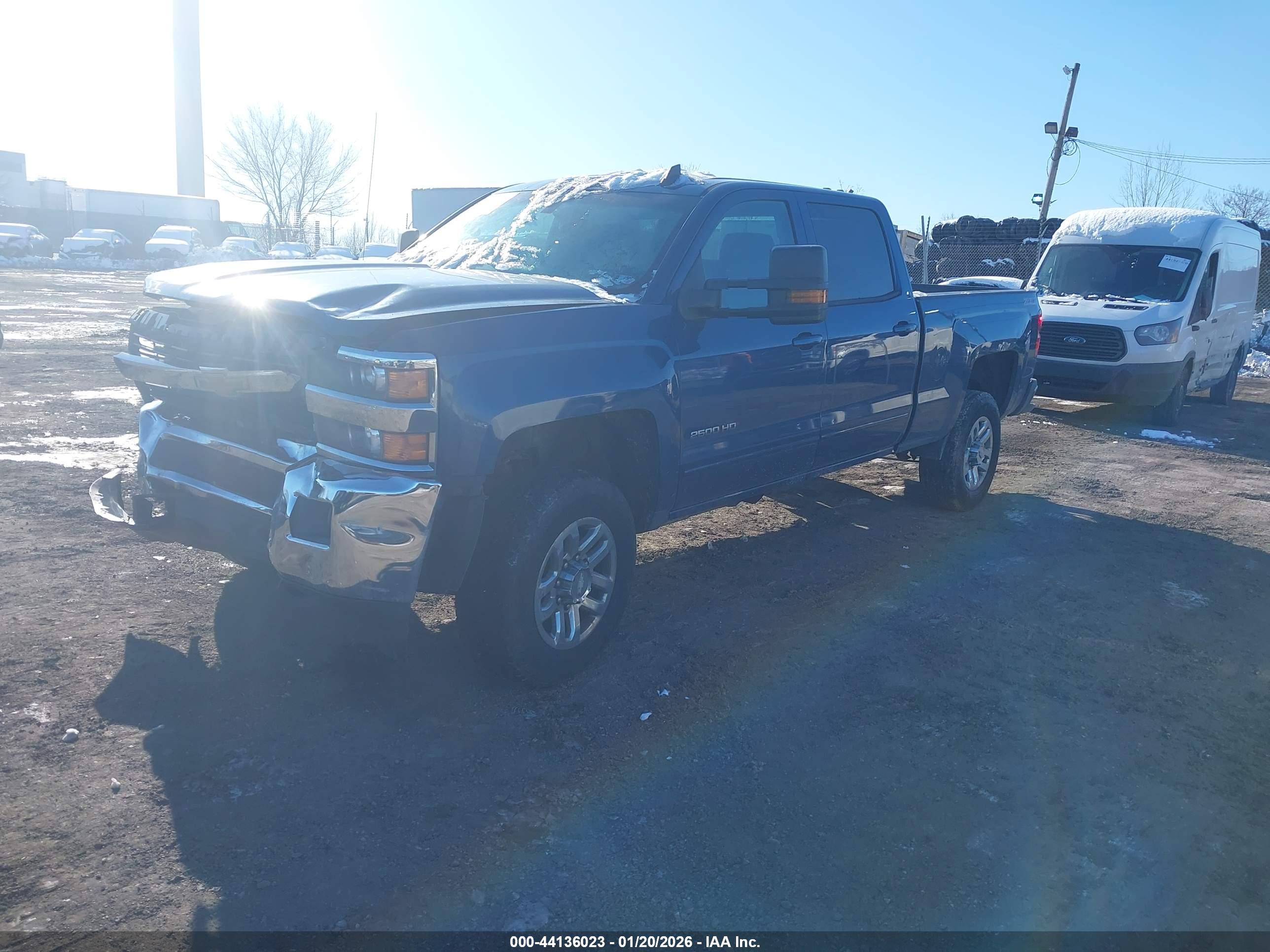CHEVROLET SILVERADO image 2