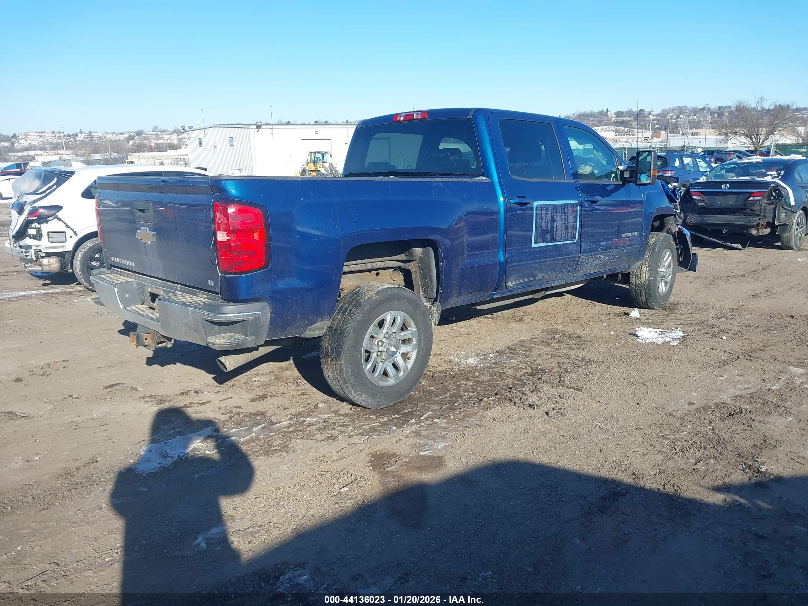 CHEVROLET SILVERADO image 4