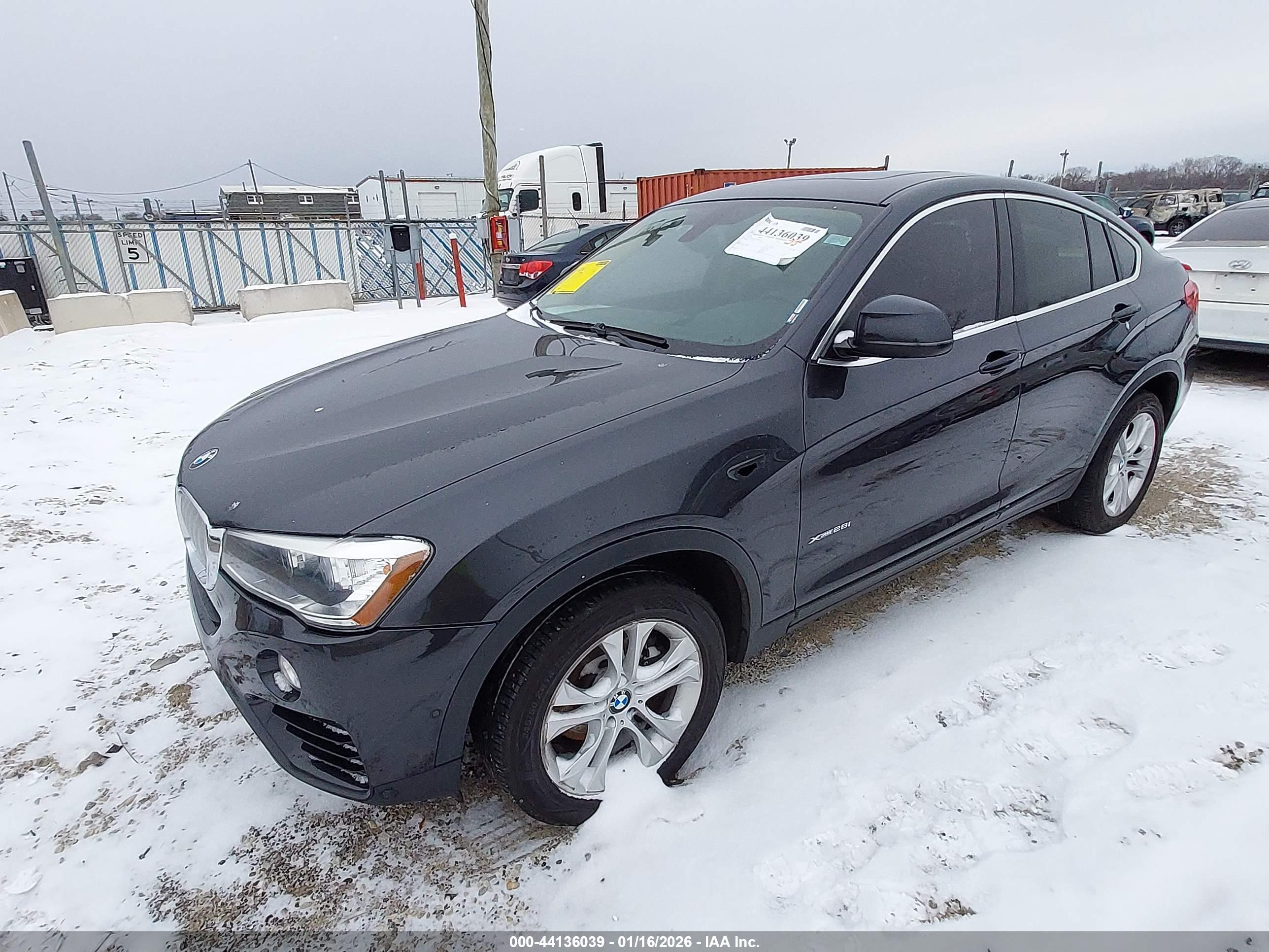 BMW X4 image 2