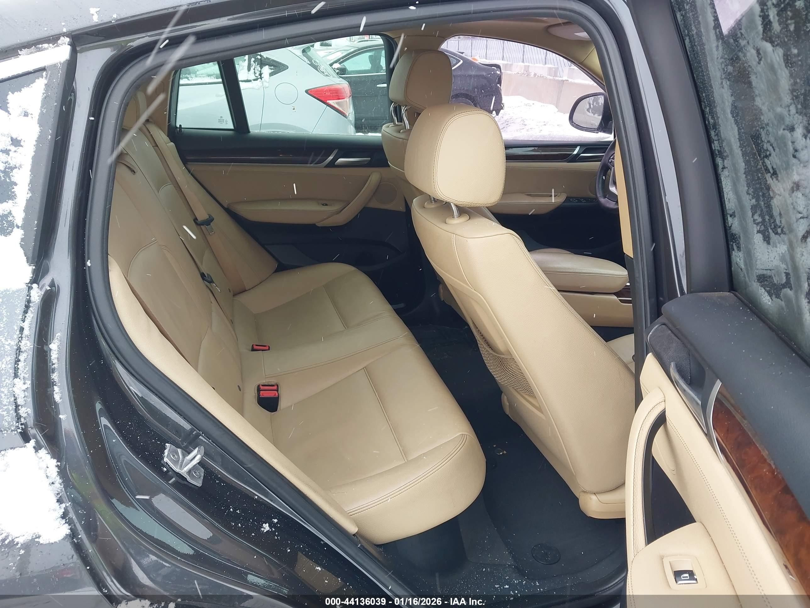 BMW X4 image 8