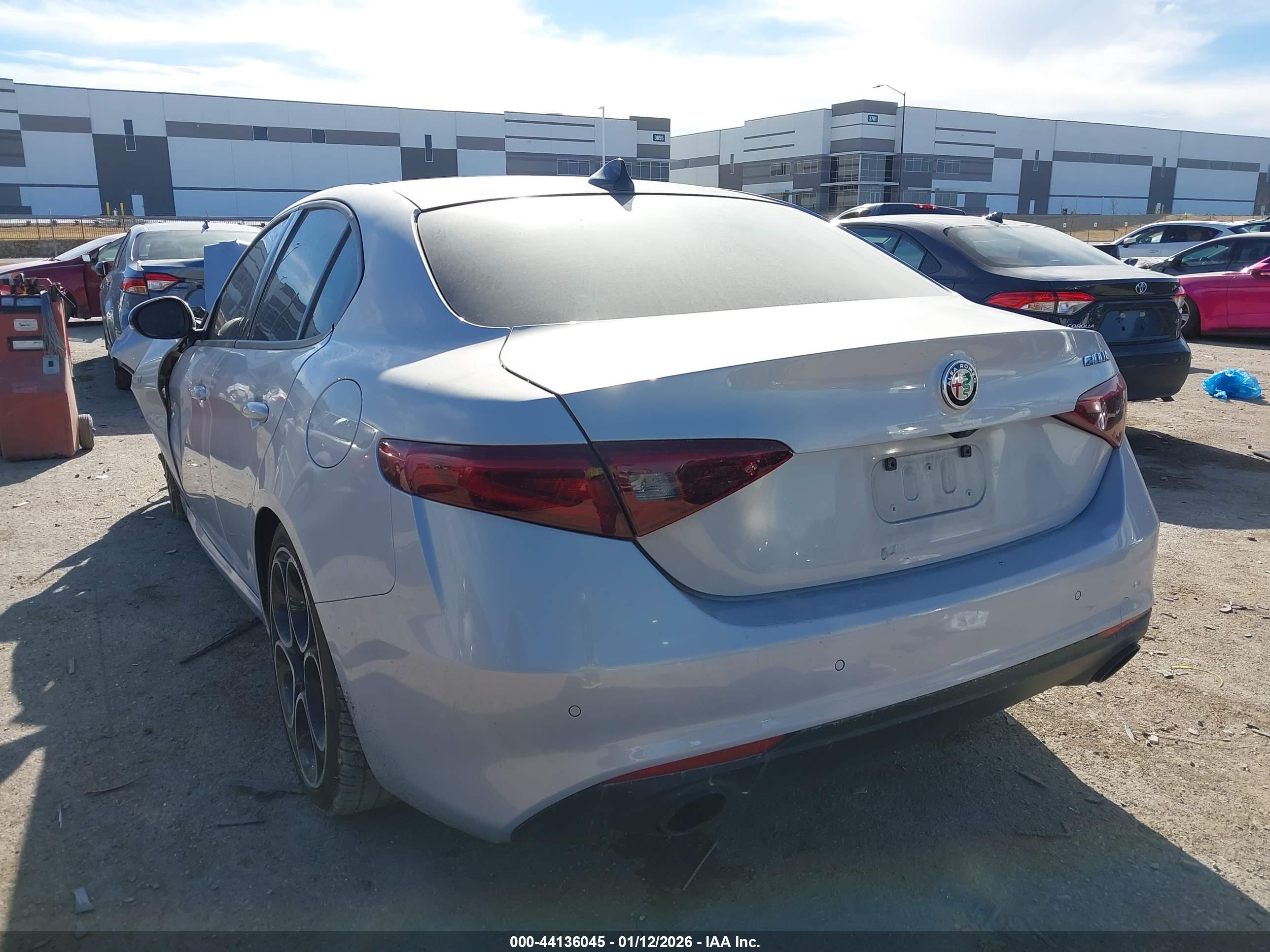 ALFA ROMEO image 3