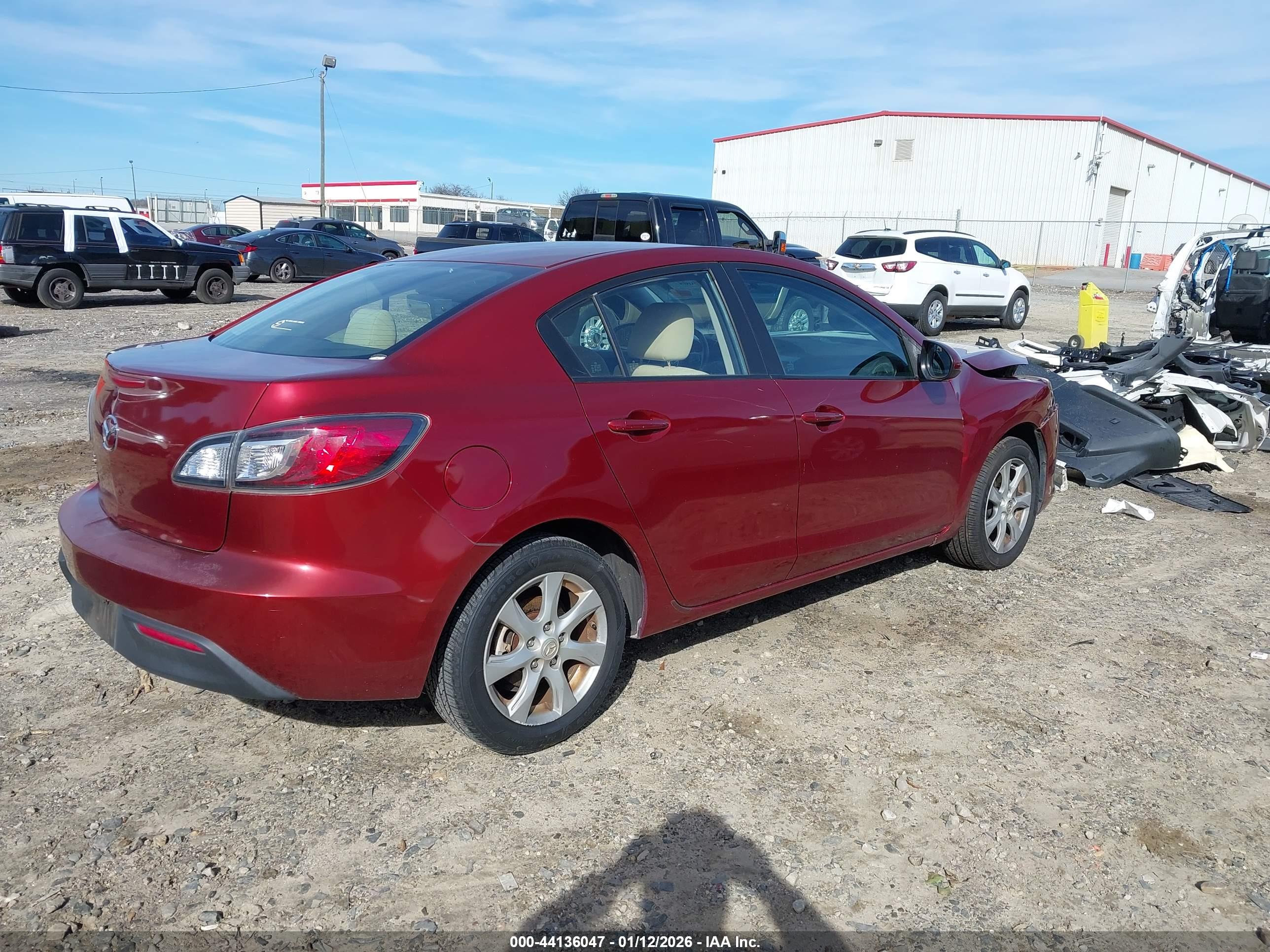 MAZDA MAZDA3 image 4