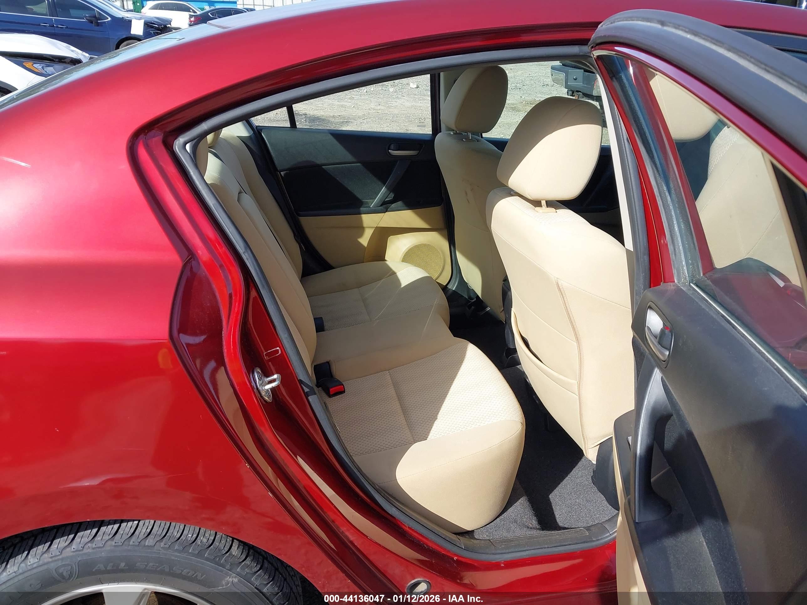 MAZDA MAZDA3 image 8